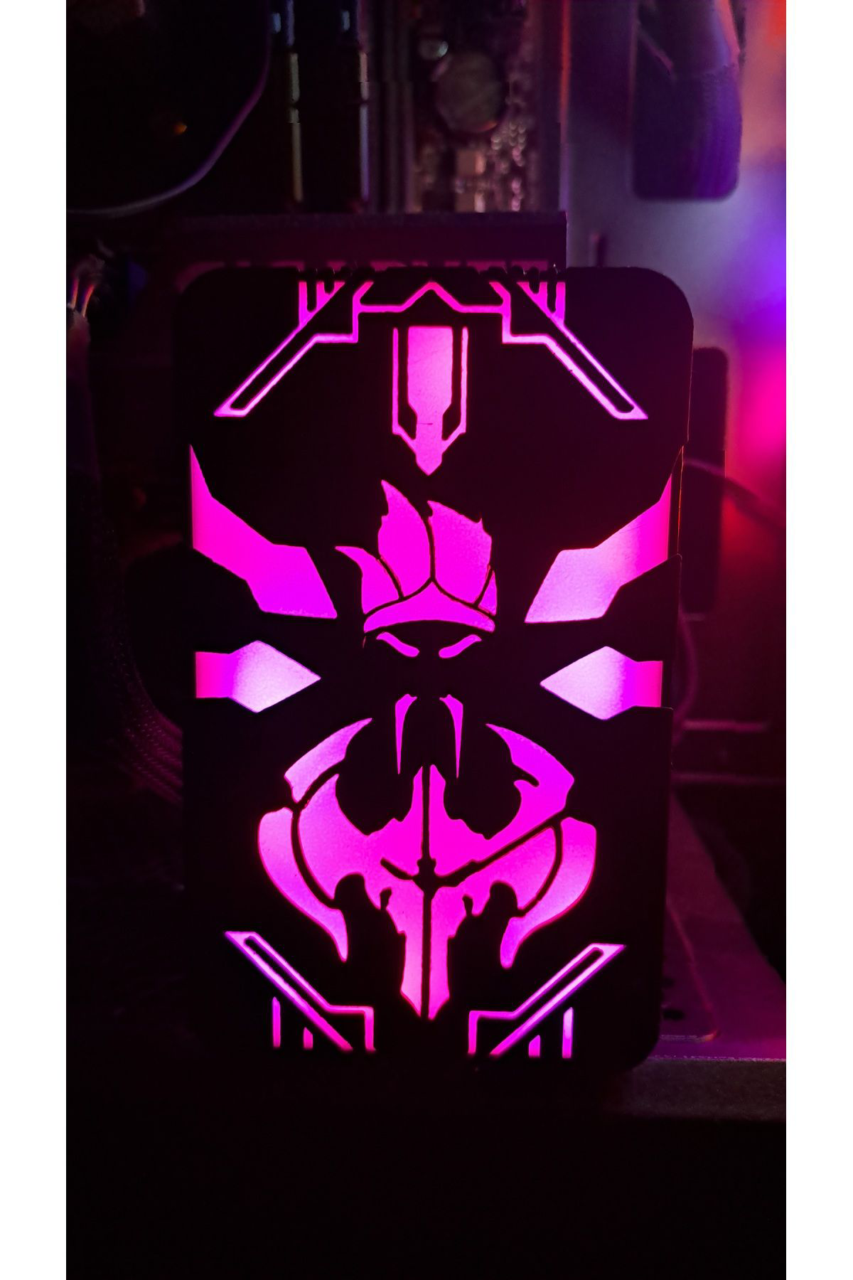 Arc - RGB ışıklı ekran kartı tutucu - Draven