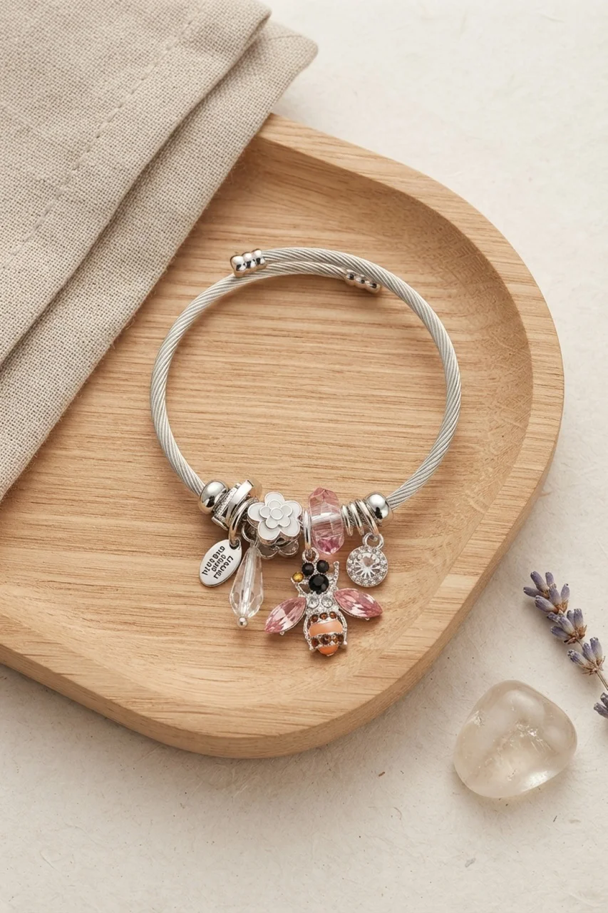Arı Ve Pembe Çiçek Charmlı Gümüş Renk Bileklik - Lisinya Diğer