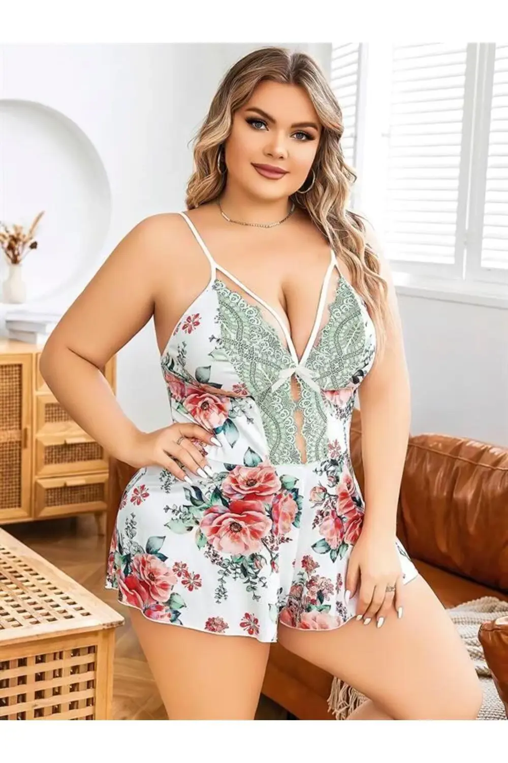 Arias Closet Büyük Beden Beyaz Üstüne Çiçek Desenli Dantel İşleme