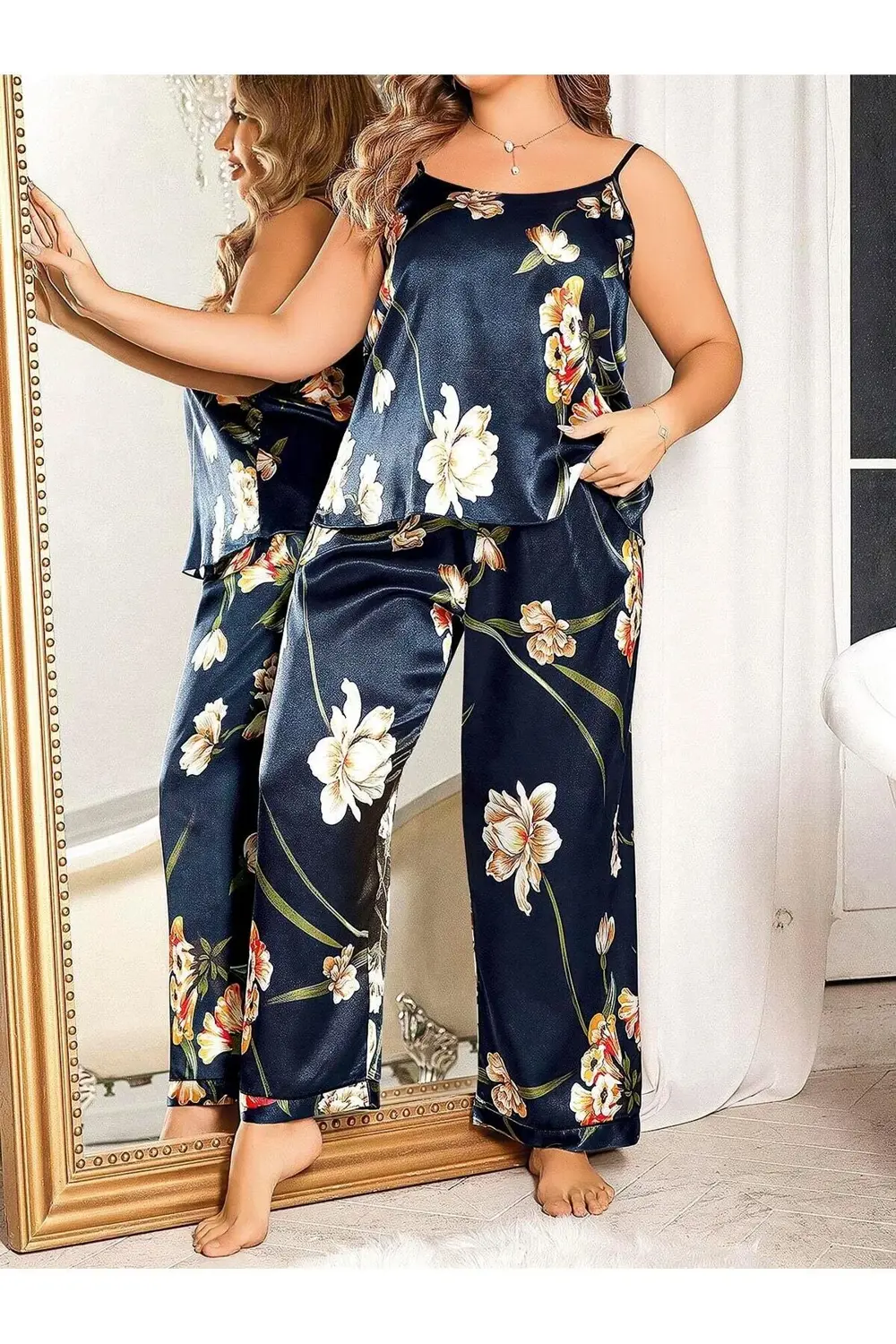 Arias Closet Büyük Beden Mavi Üstüne Çiçek Desenli İnce Askılı 2' Arias Closet Büyük Beden Mavi Üstüne Çiçek Desenli İnce Askılı 2'