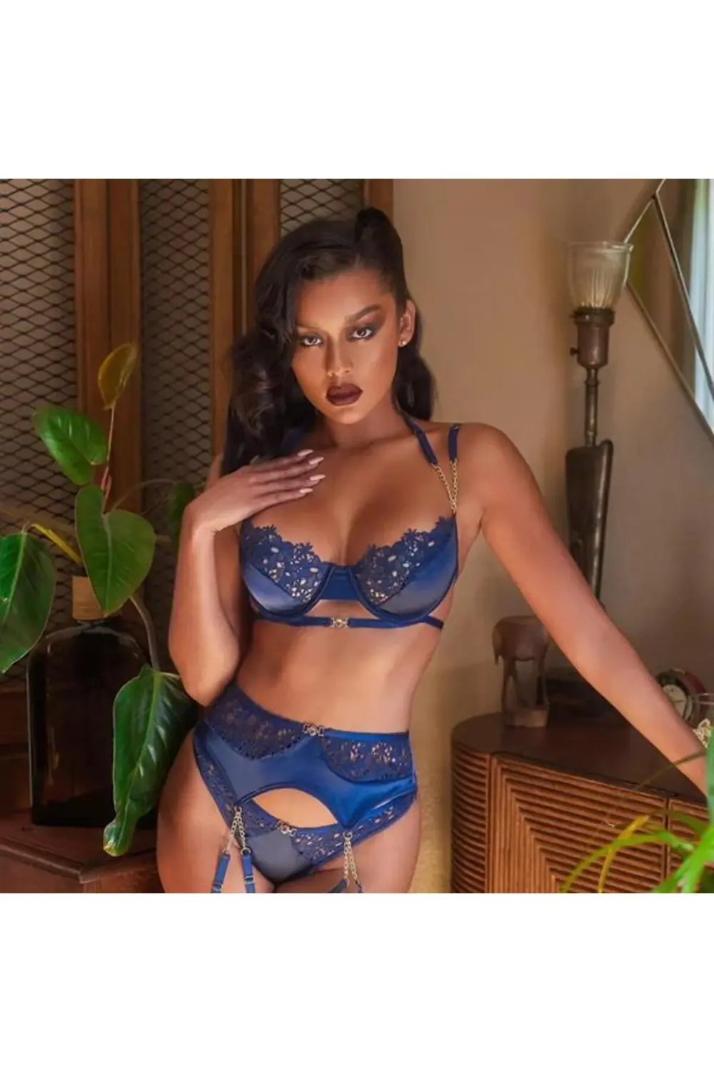 Arias Closet Mavi Dantel İşlemeli Zincir Detaylı Fantezi Jartiyer