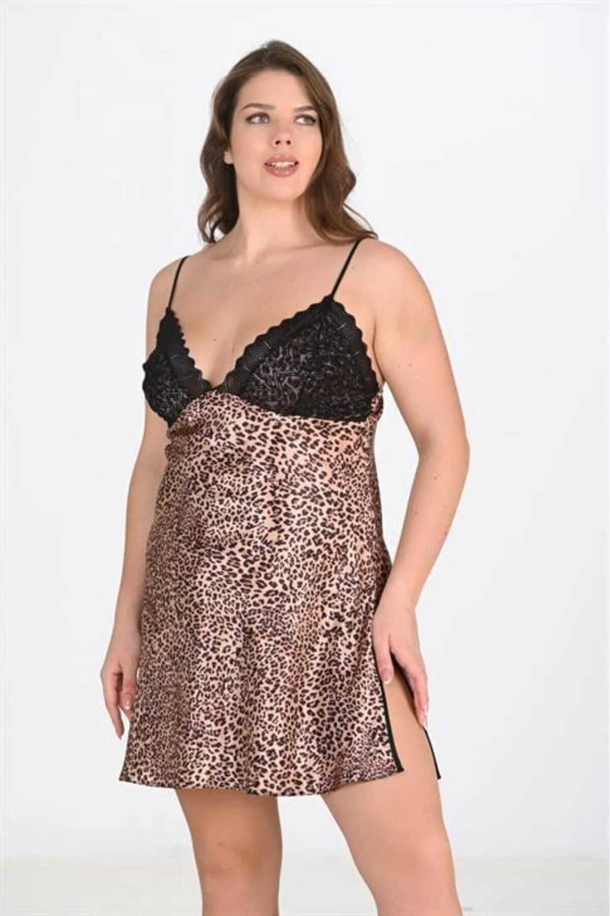 Arias Closet Premium Büyük Beden Saten Dantel İşlemeli Leopar 2'li Gecelik Sabahlık Takımı Bigsize