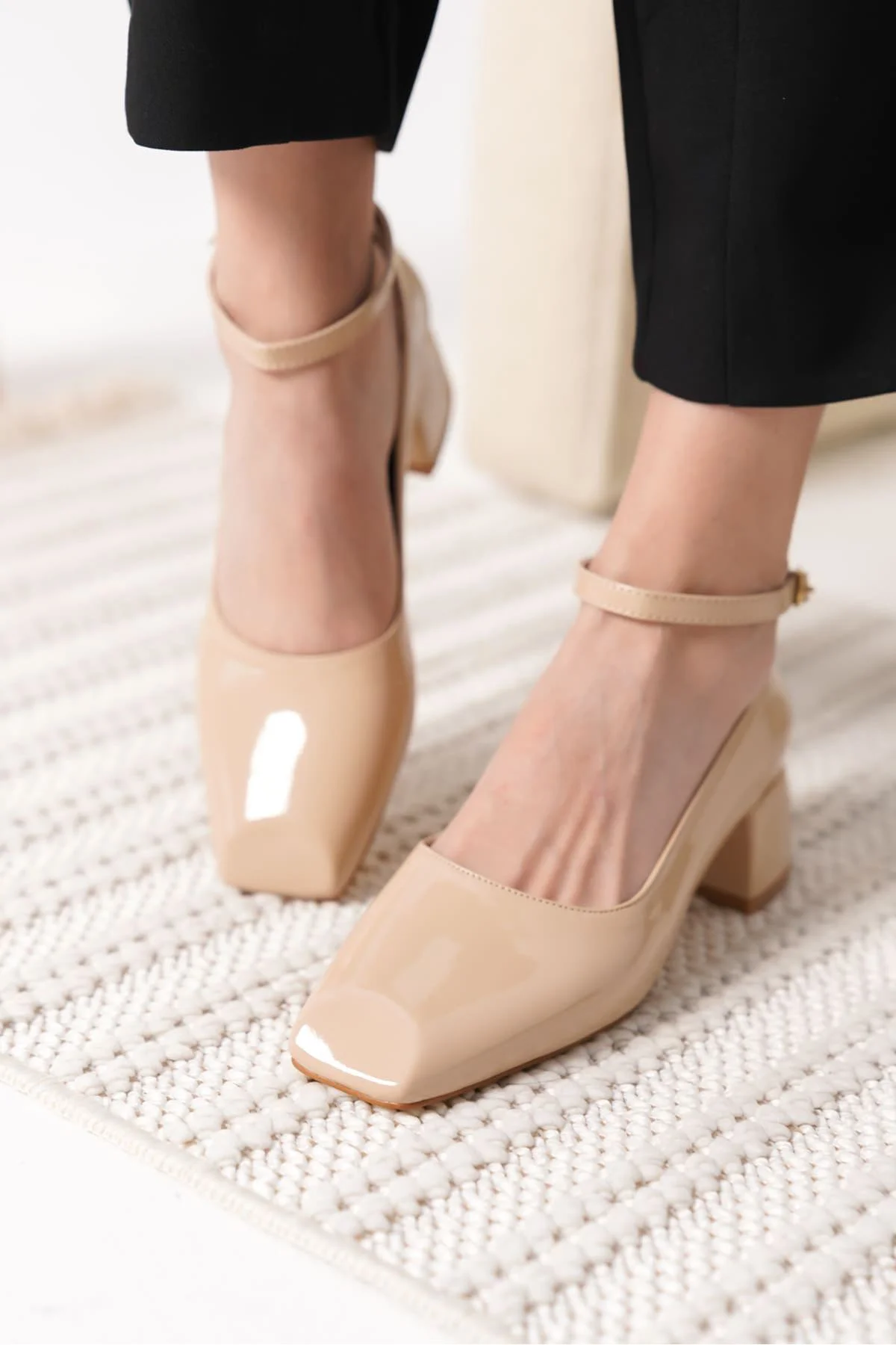 Arilla Bej Rugan Kadın Topuklu Ayakkabı