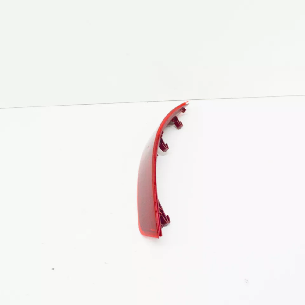 Arka Tampon Reflektör (Sağ) (VW Orjinal)(5C6945106A) Passat B8