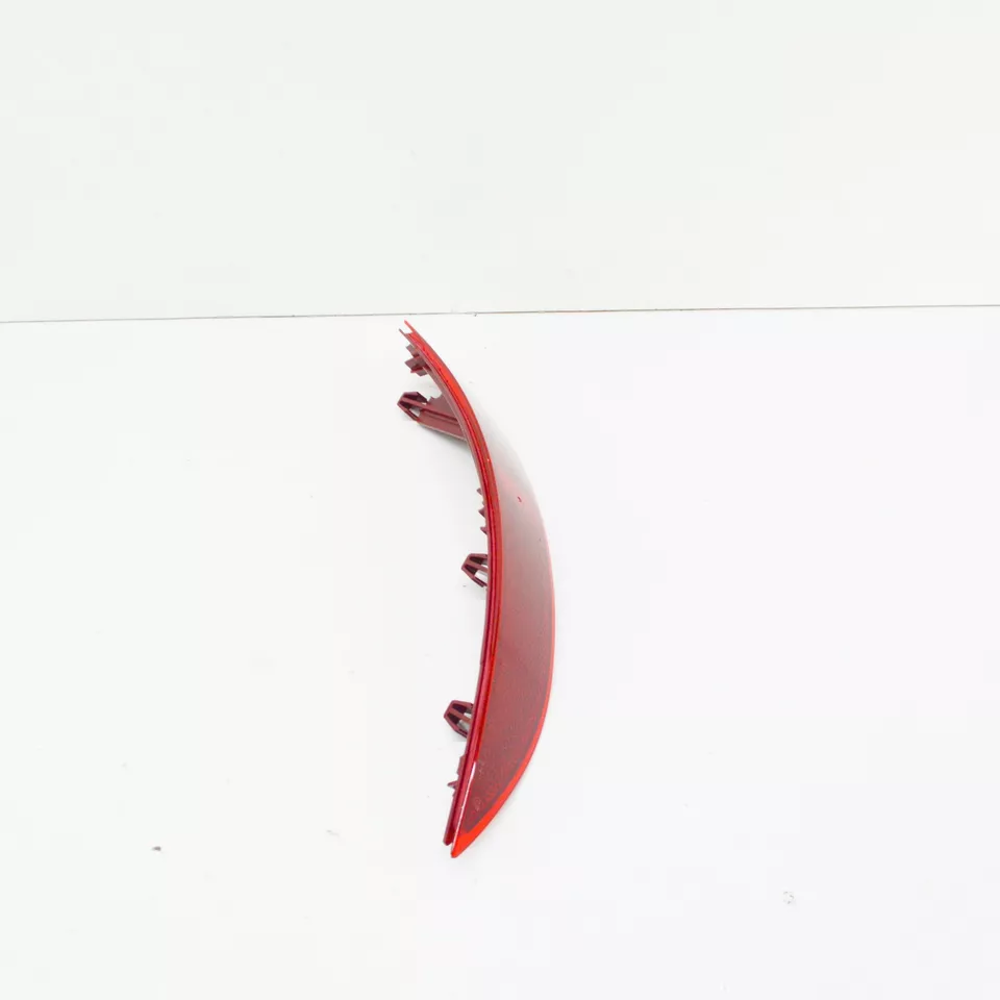 Arka Tampon Reflektör (Sağ) (VW Orjinal)(5C6945106A) Passat B8