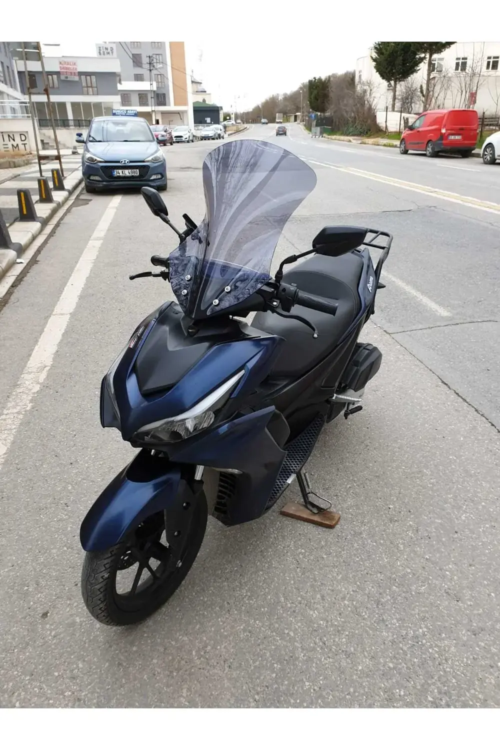 Arome 125 Siperlik Uyumlu Ön Cam 2023-2025 Model 54cm Açıkfüme Re