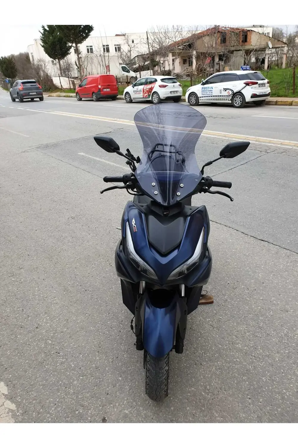 Arome 125 Siperlik Uyumlu Ön Cam 2023-2025 Model 54cm Açıkfüme Re