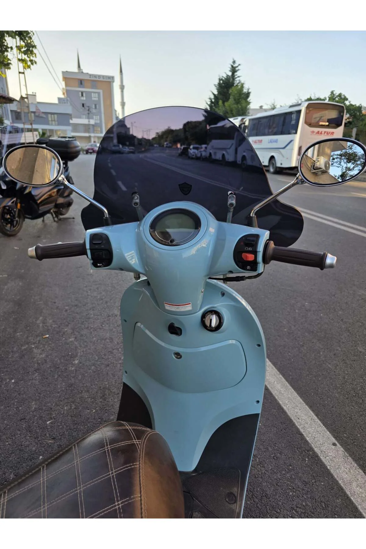 Arora AR50 Cappucino Ön Cam 2020-2026 Model 39cm Siyah Renkli 4mm