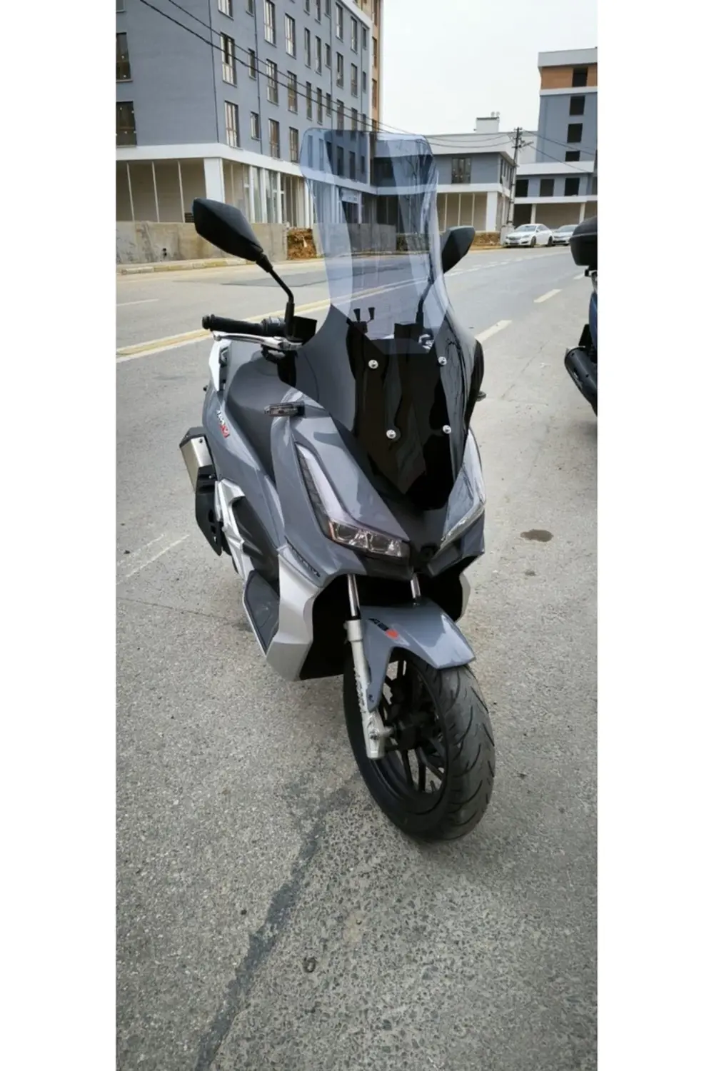 Arora Beatrix 150 Ön Cam 2023-2025 Model 78cm Füme Renkli 4mm UZU