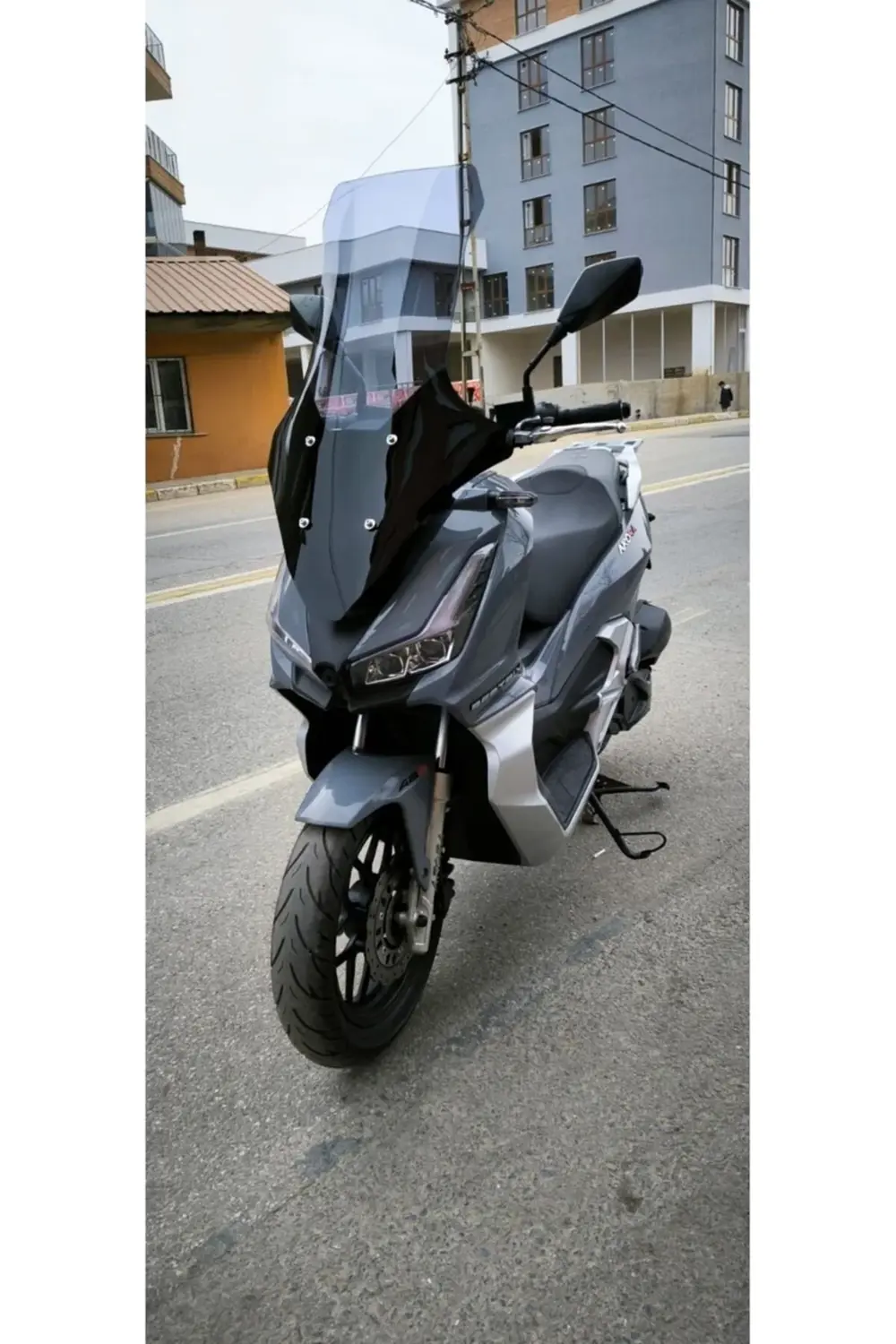 Arora Beatrix 150 Ön Cam 2023-2025 Model 78cm Füme Renkli 4mm UZU