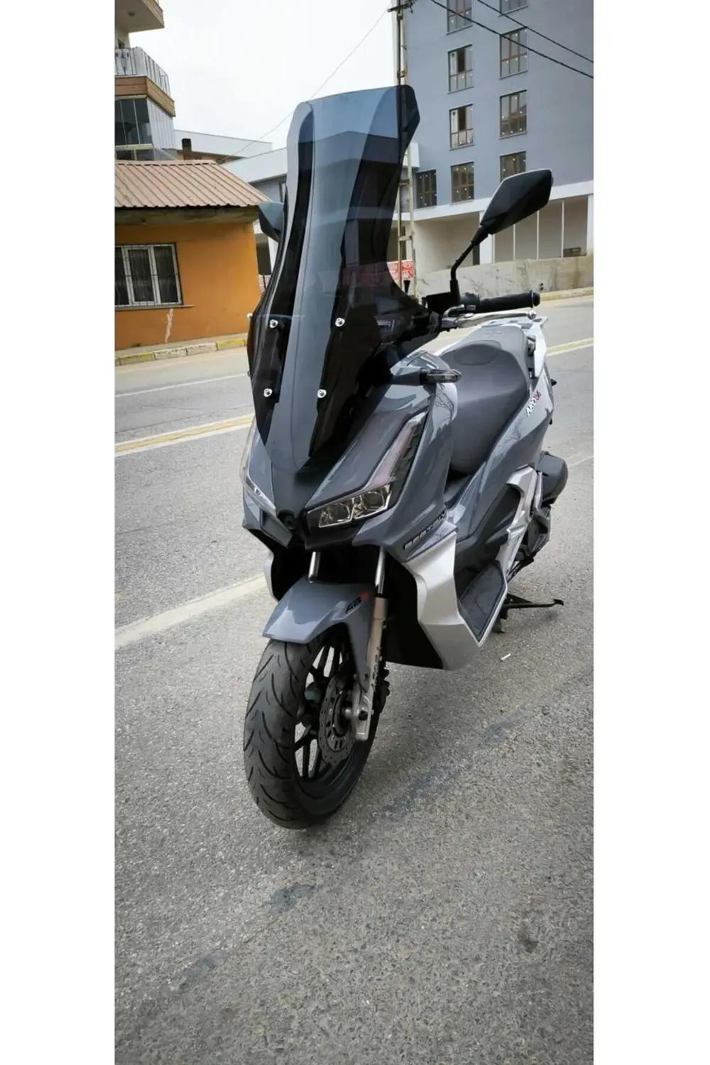 Arora Beatrix 150 Ön Cam 2023-2025 Model 78cm Siyah Renkli 4mm UZ