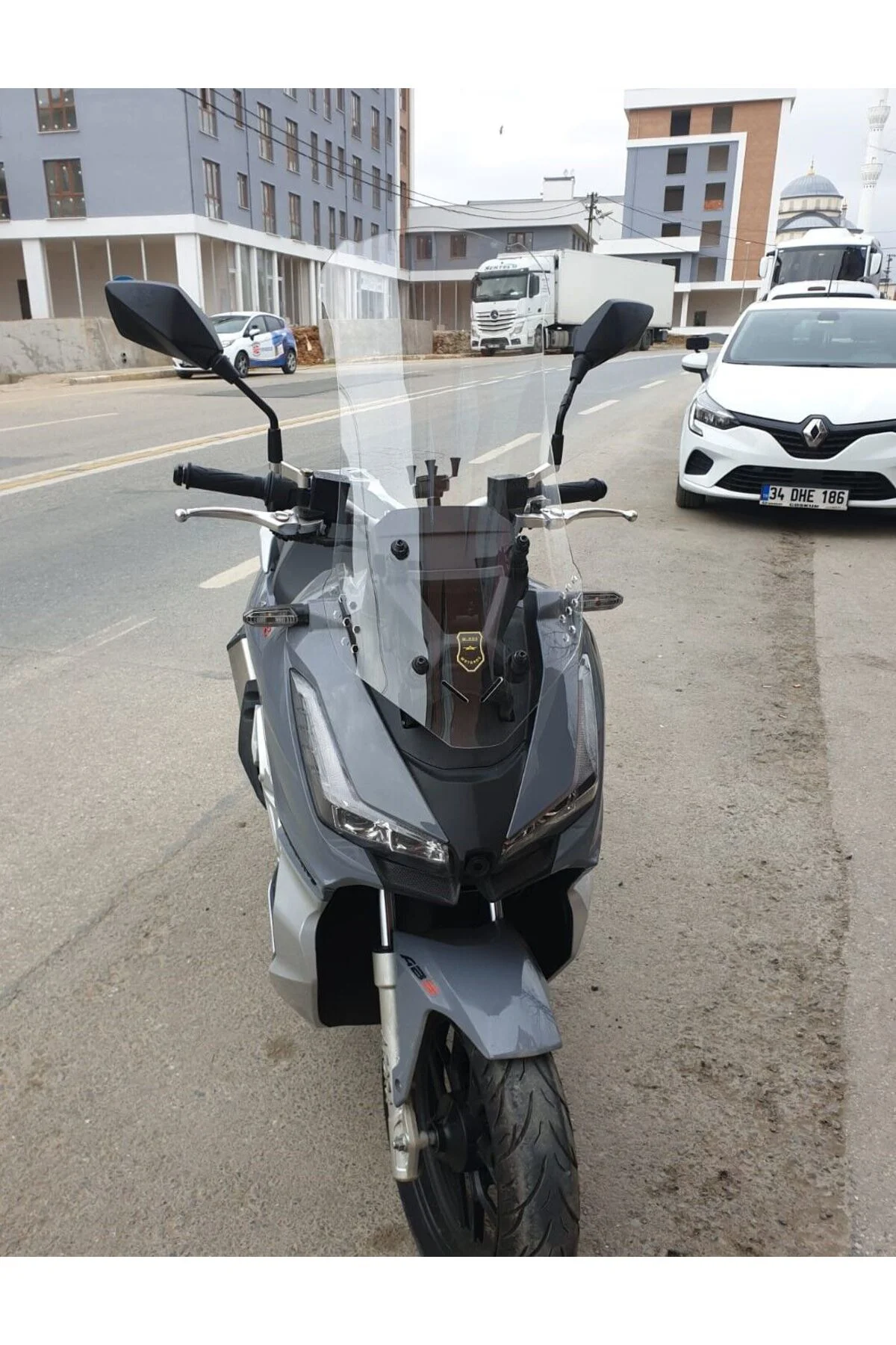 Arora Beatrix 150 Ön Cam 2023-2026 Model 65cm Şeffaf Renkli 4mm ORTA BOYLU