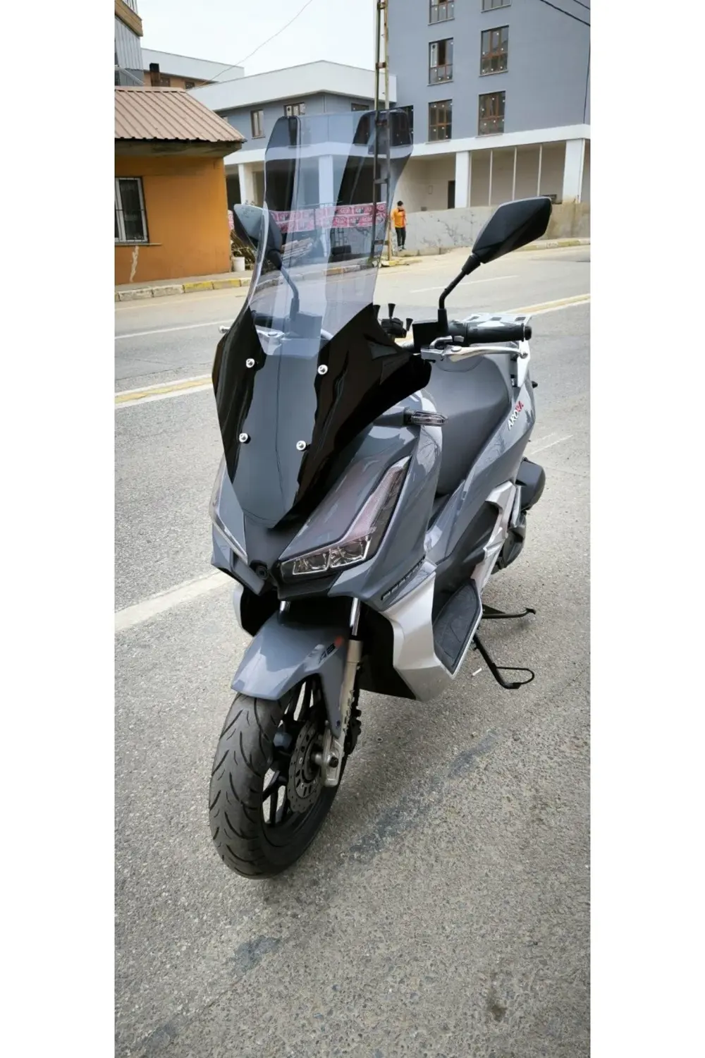 Arora Beatrix Ön Cam 2023-2025 Model uyumlu 78cm Açıkfüme Renkli