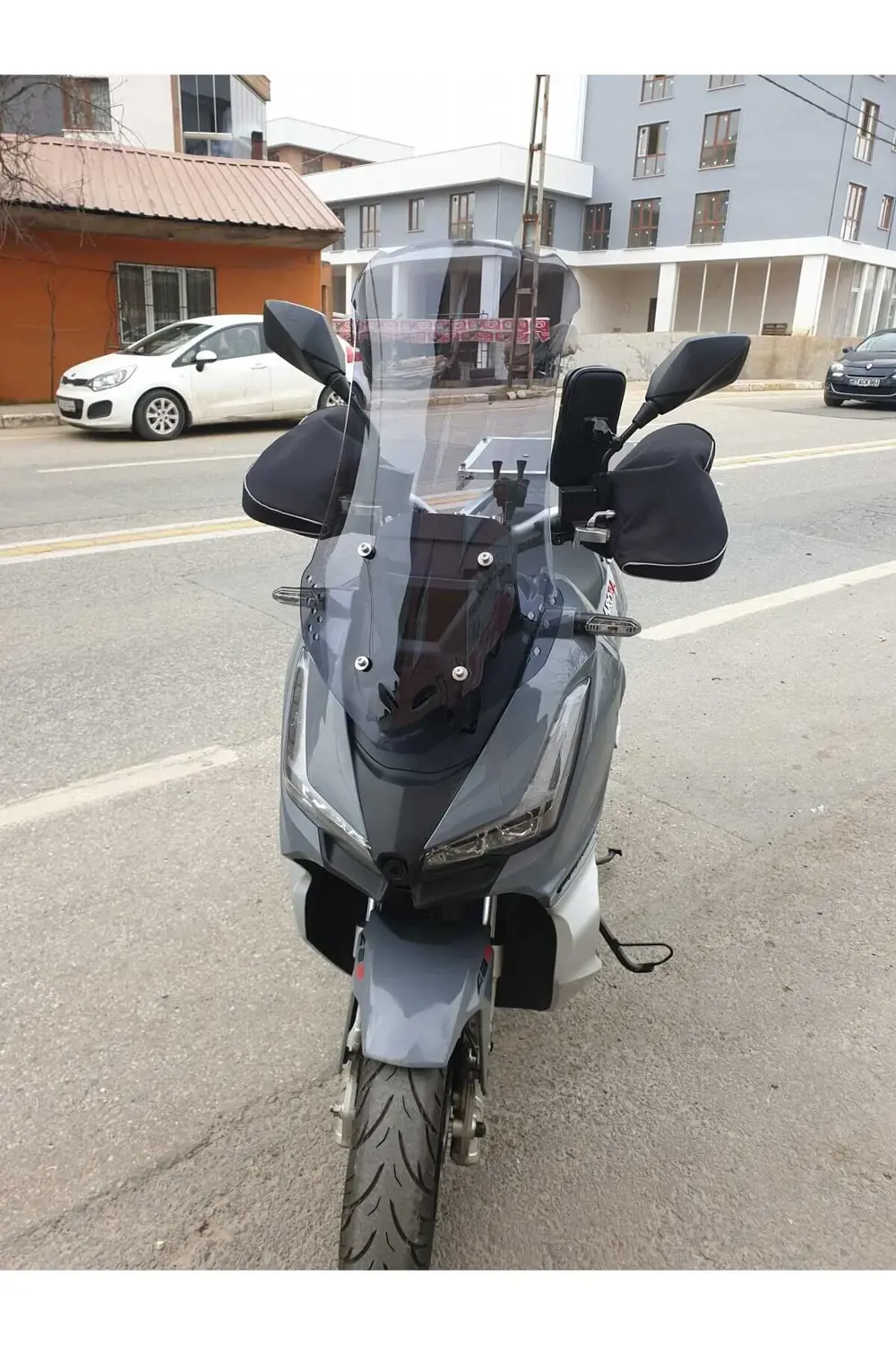 Arora Beatrix Ön Cam 2023-2025 Uyumlu 75cm Açıkfüme Renkli 4mm UZ