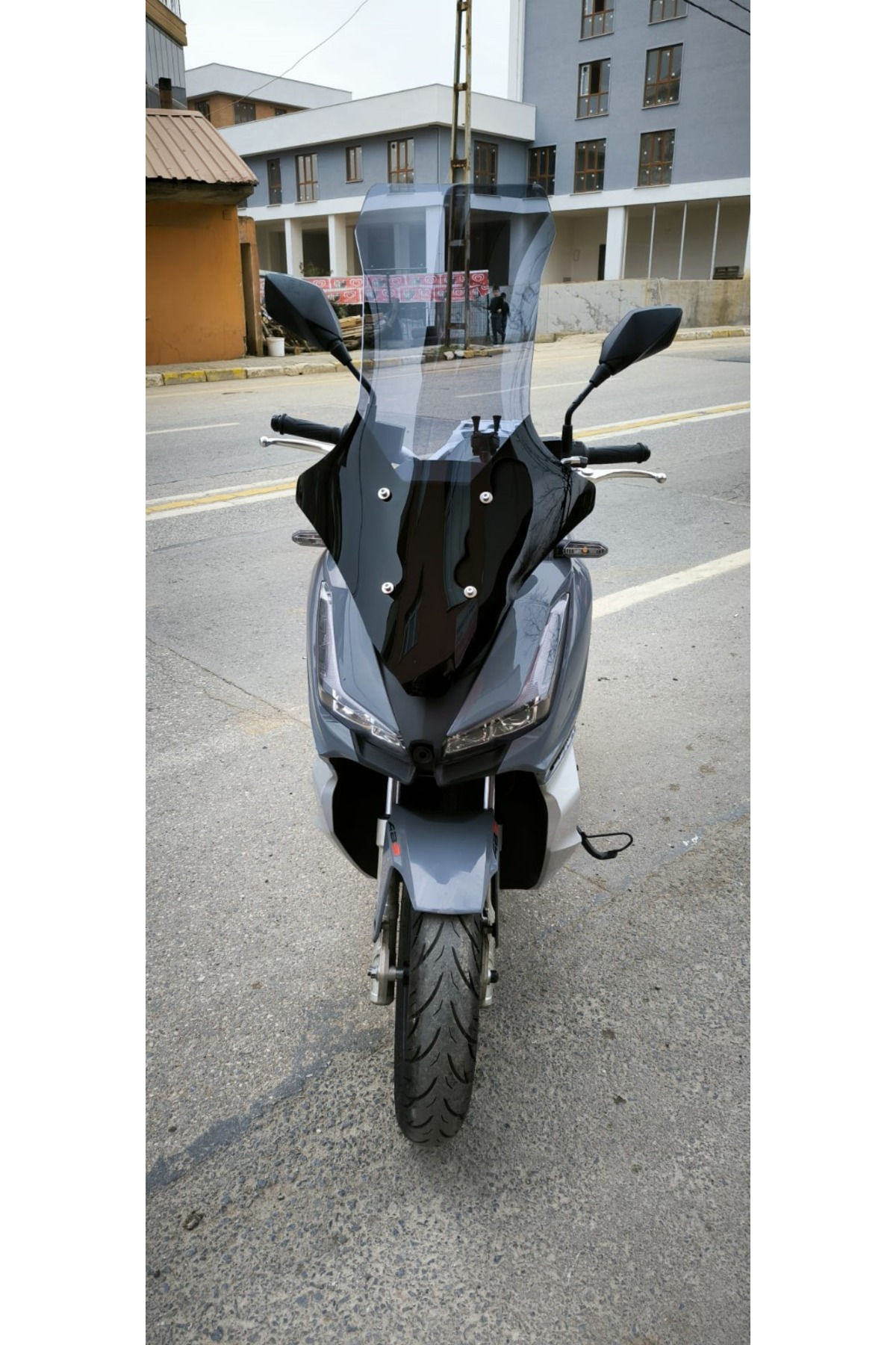 Motocam Arora Beatrix Ön Cam 2023 2024 Model 78Cm Açıkfüme Renkli 4Mm Uzu