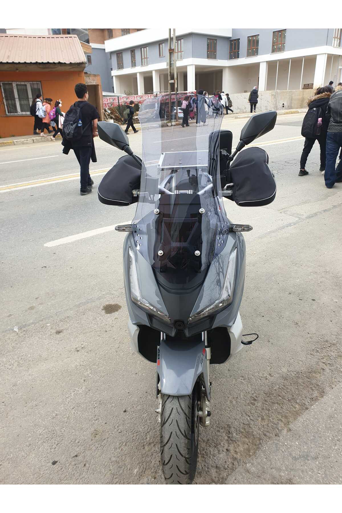 Motocam Arora Beatrix Ön Cam 2023 2024 Uyumlu 75Cm Açıkfüme Renkli 4Mm Uz