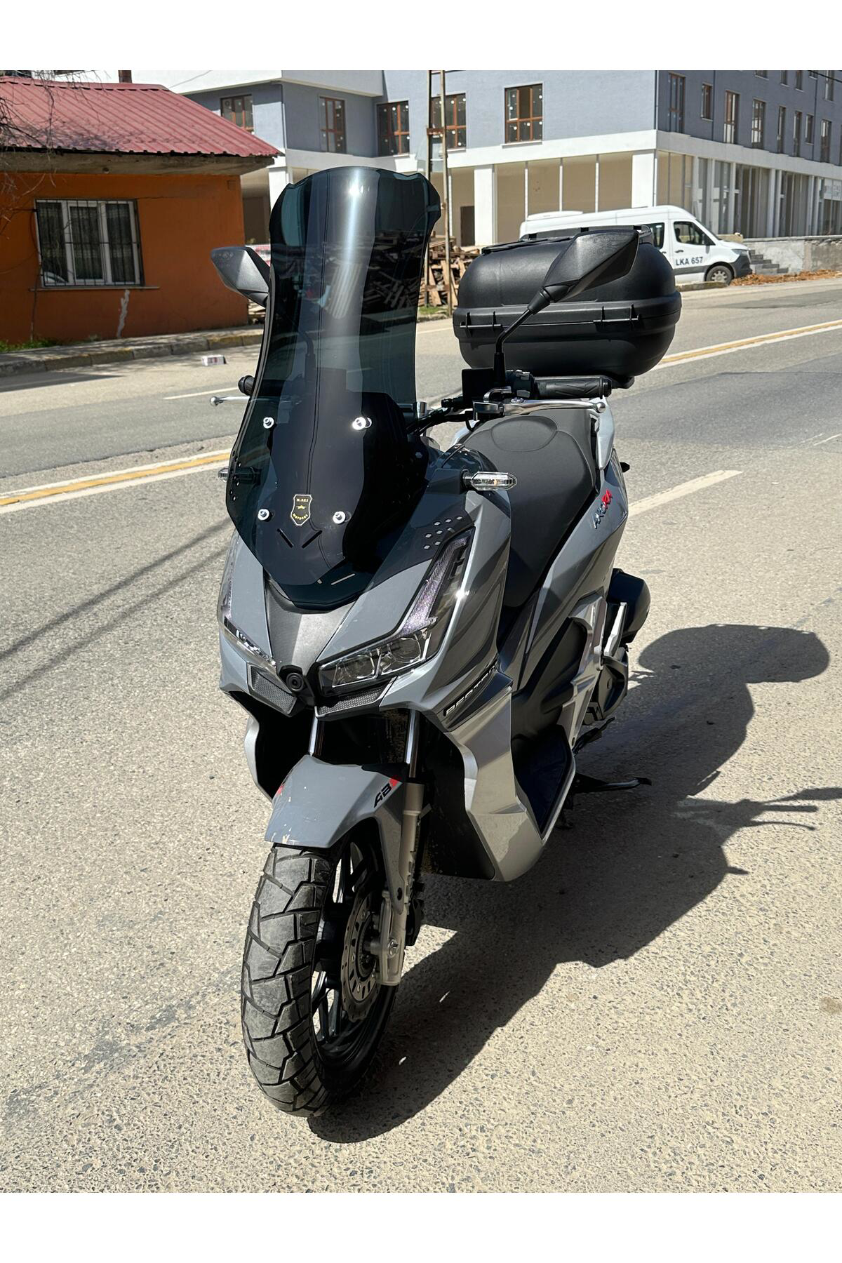 Motocam Arora Beatrix Ön Cam 2023 2024 Uyumlu Model 65Cm Siyah Renkli 4Mm