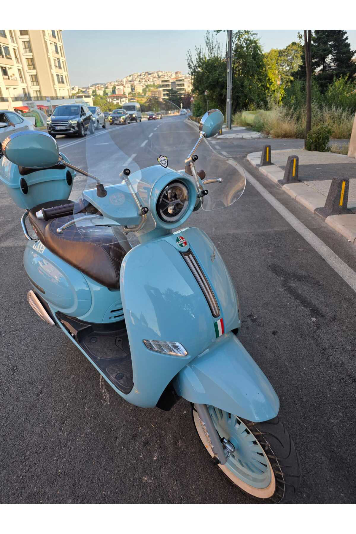 Motocam Arora Cappucino Uyumlu Siperlik Ön Cam 2003-2025 Model 39Cm Şeffa