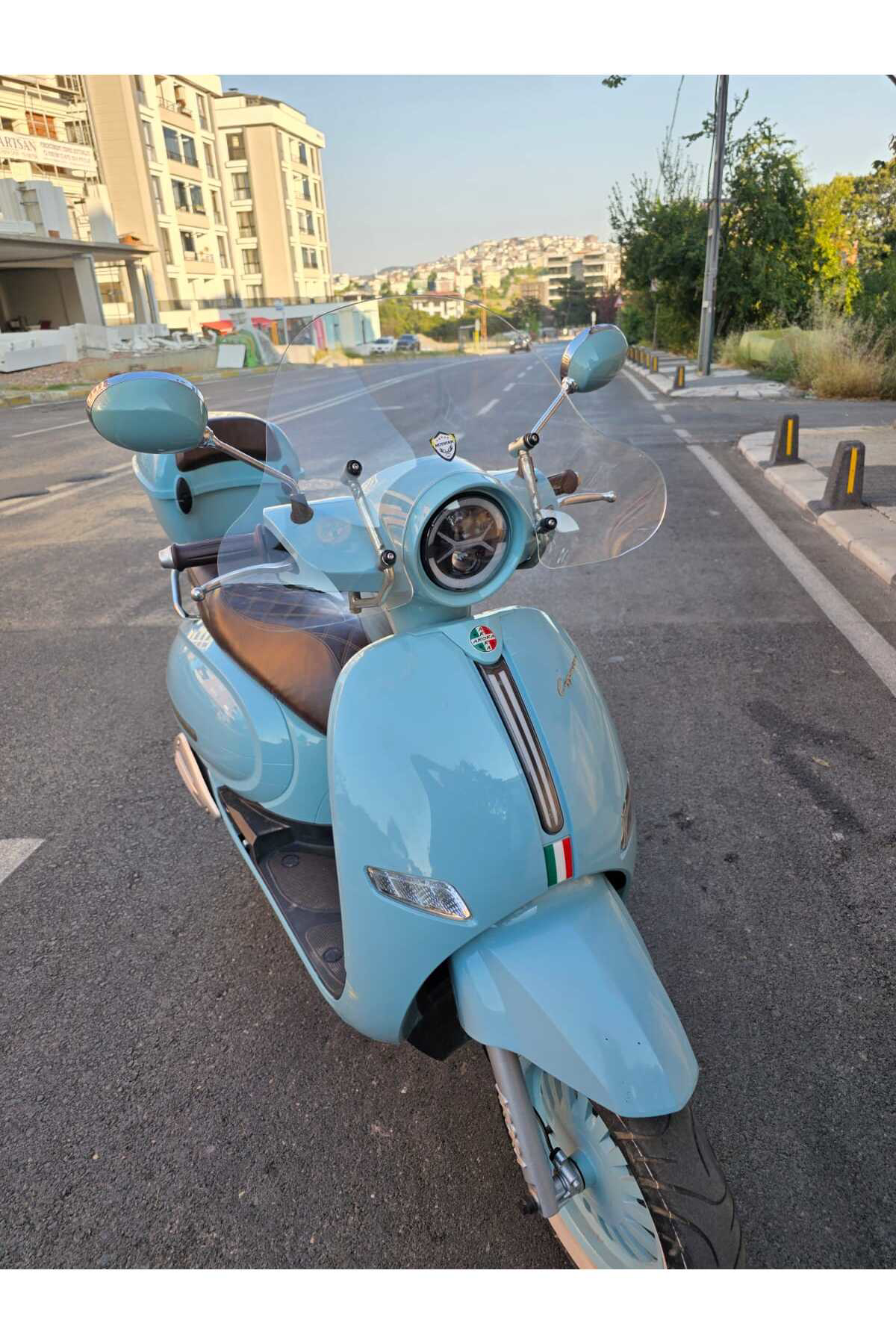 Motocam Arora Cappucino Uyumlu Siperlik Ön Cam 2003-2025 Model 39Cm Şeffa