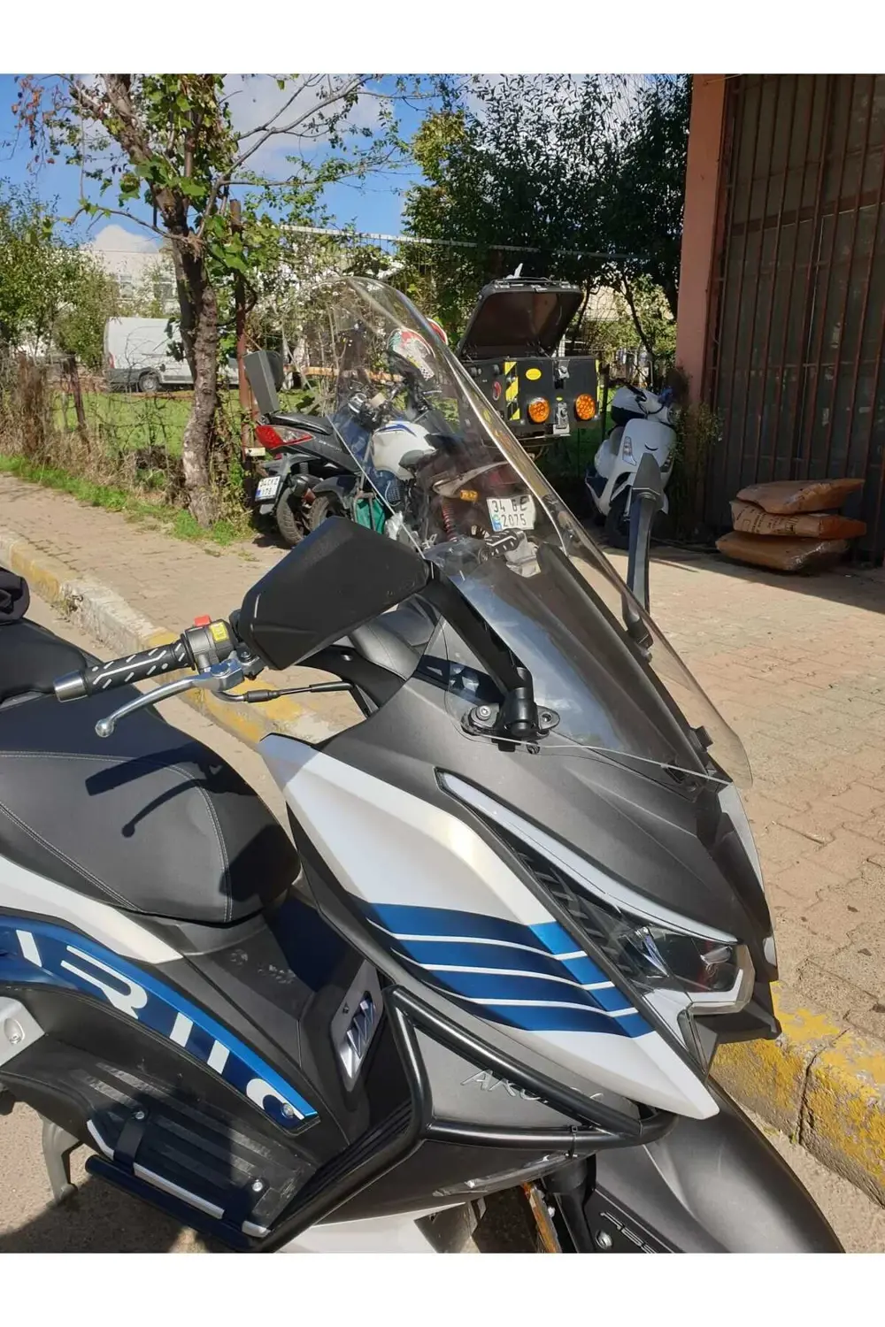 Arora Chinf 318 Ön Cam 2023 2024 Model 75cm Şeffaf Renkli 4mm UZU