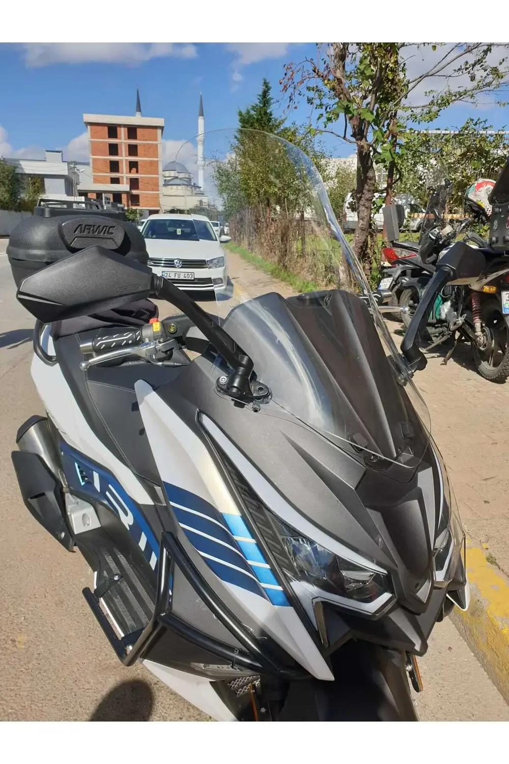 Arora Chinf 318 Ön Cam 2023 2024 Model 75cm Şeffaf Renkli 4mm UZU