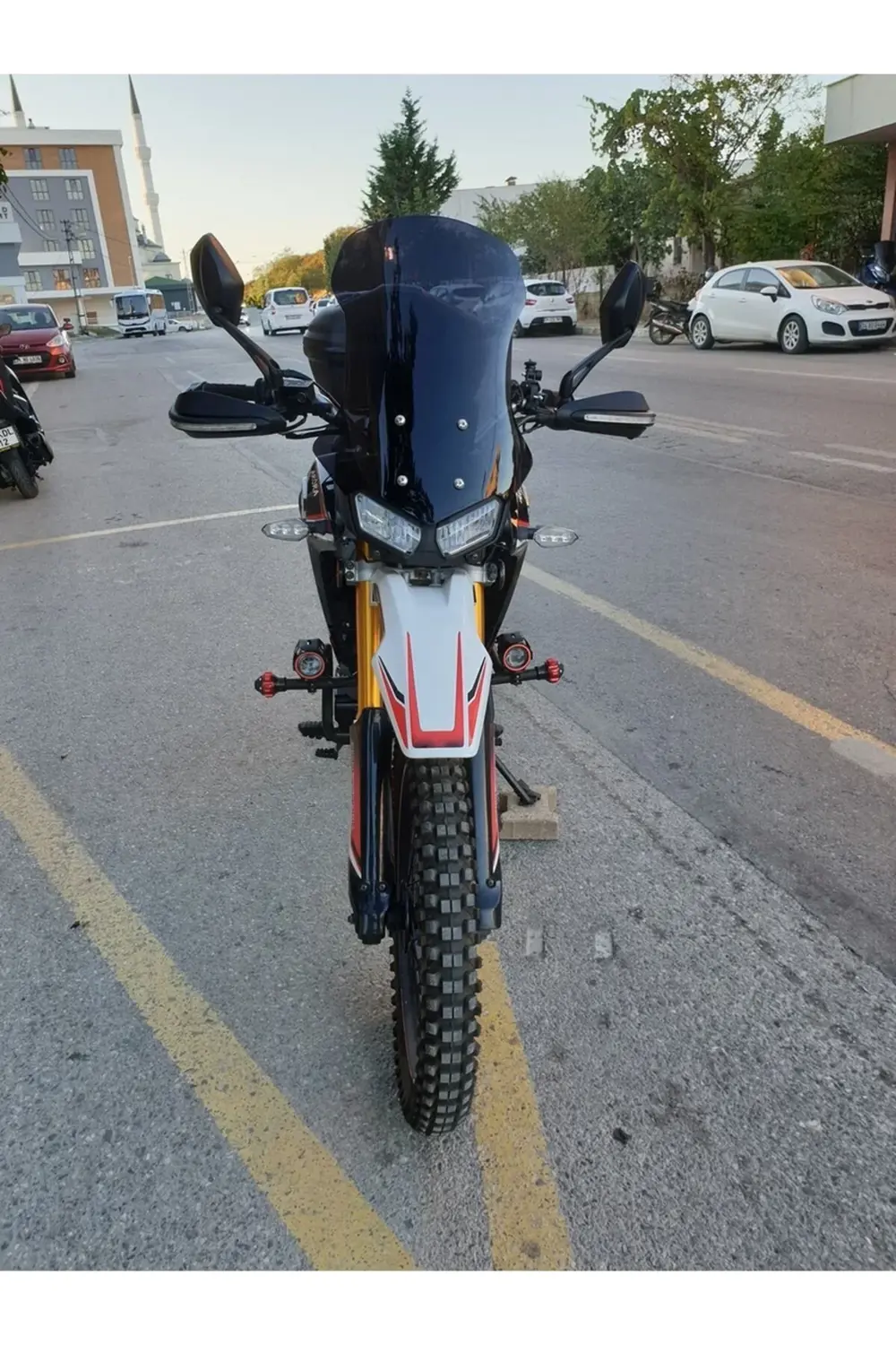 Arora CR 250 Ön Cam 2025 Model 55cm Siyah Renkli 4mm