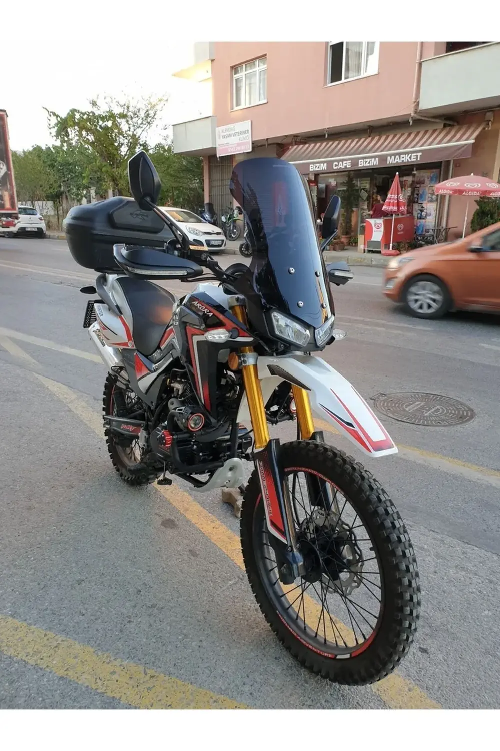 Arora CR 250 Ön Cam 2025 Model 55cm Siyah Renkli 4mm