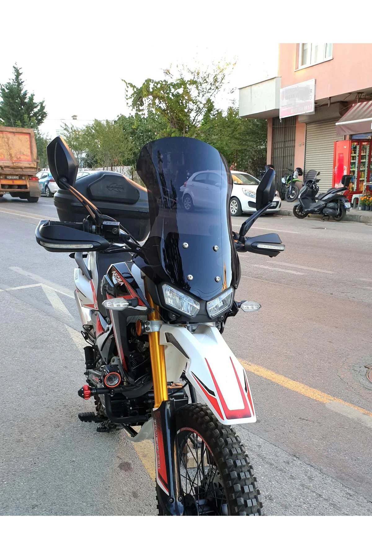 Arora CR 250 Ön Cam 2025-2026 Model 55cm Siyah Renkli 4mm