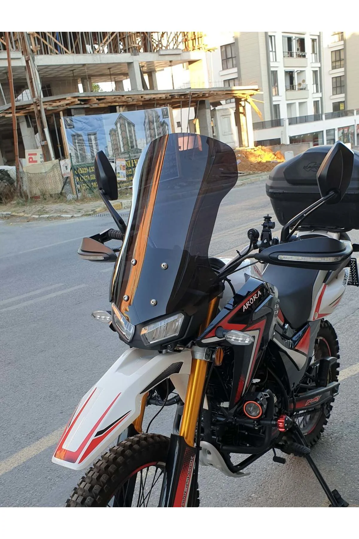 Arora CR 250 Ön Cam 2025-2026 Model 55cm Siyah Renkli 4mm