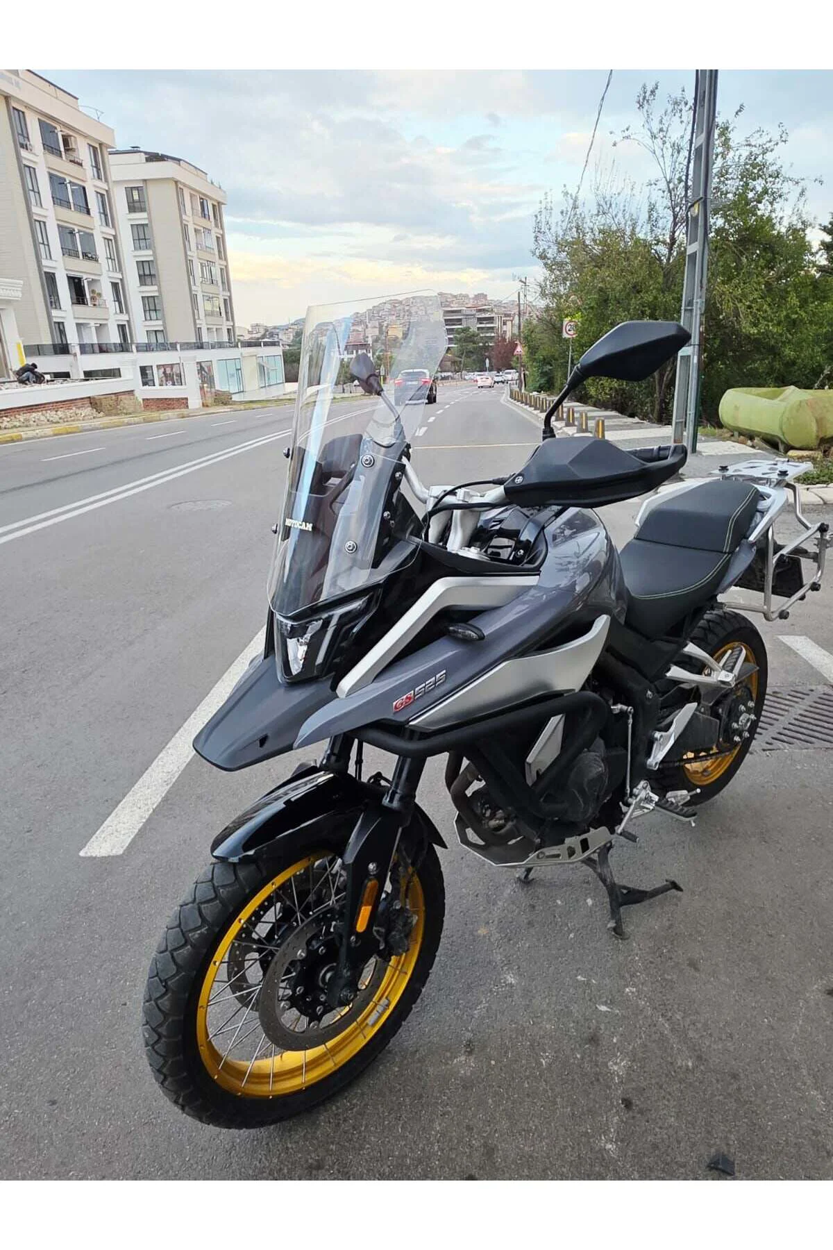 Arora GS 525 Ön Cam 2022-2026 Model 51cm Şeffaf Renkli 4mm