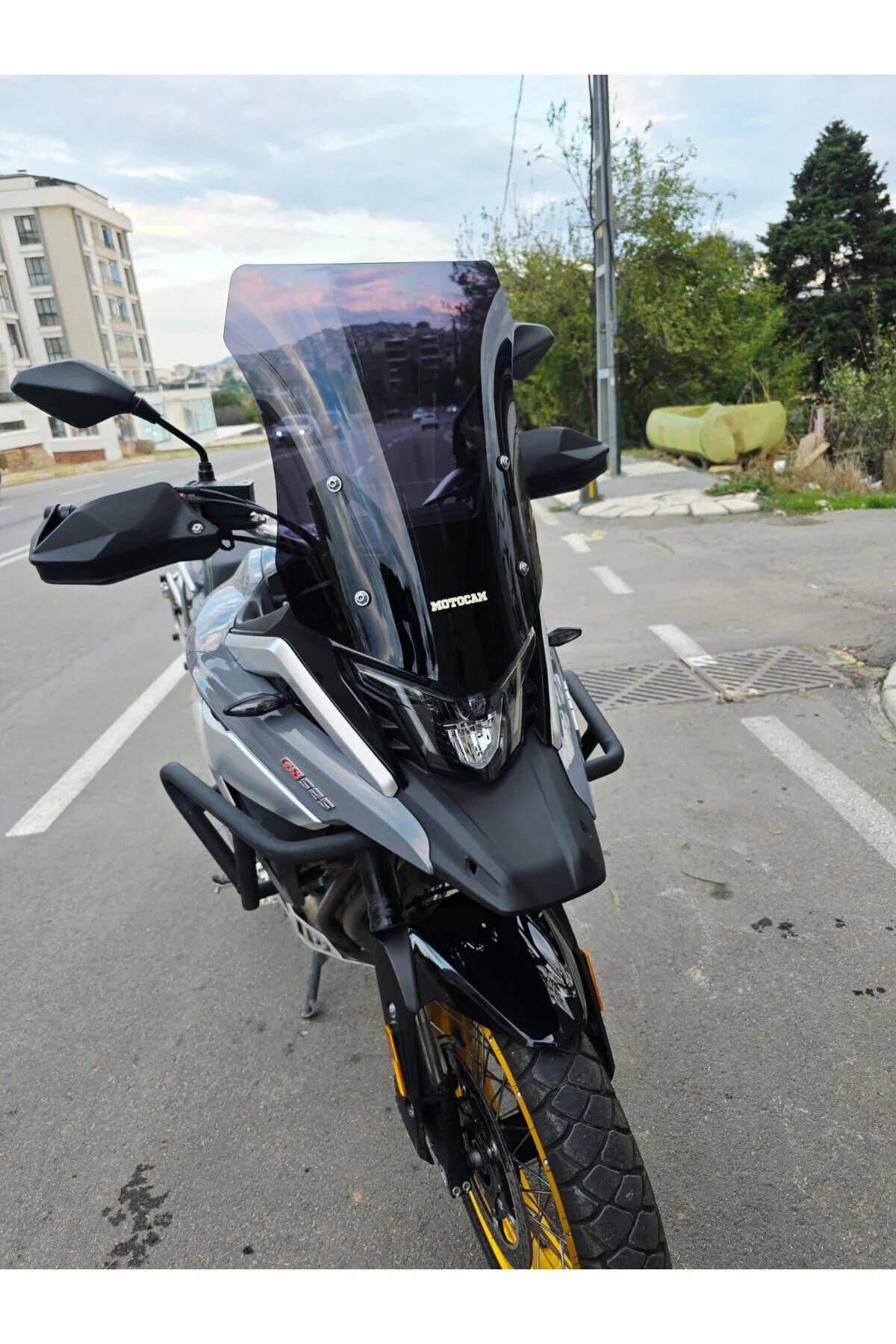 Arora GS 525 Ön Cam 2022-2026 Model 51cm Siyah Renkli 4mm