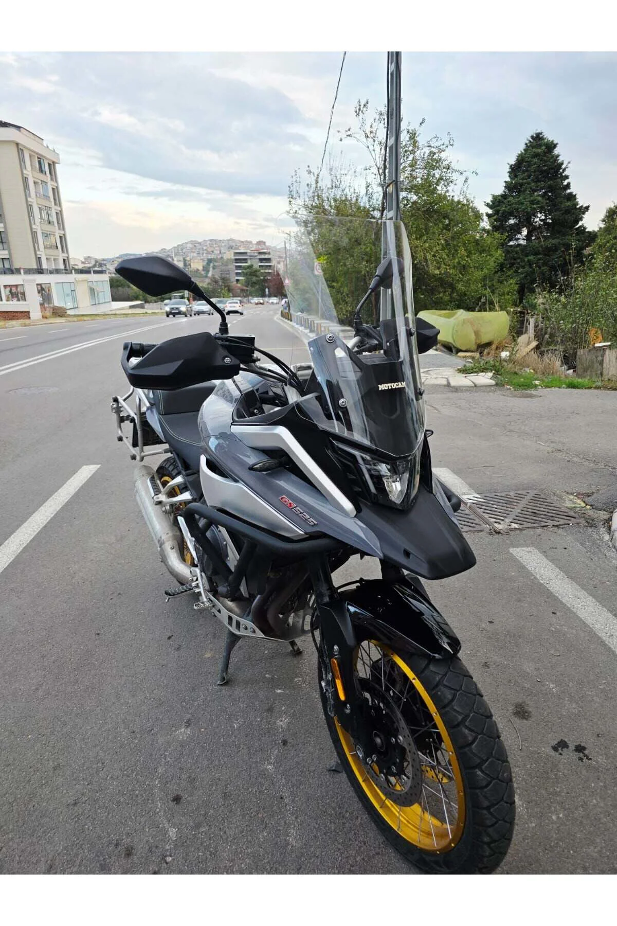 Arora GS 525 Ön Cam 2022-2026 Model 51cm Şeffaf Renkli 4mm