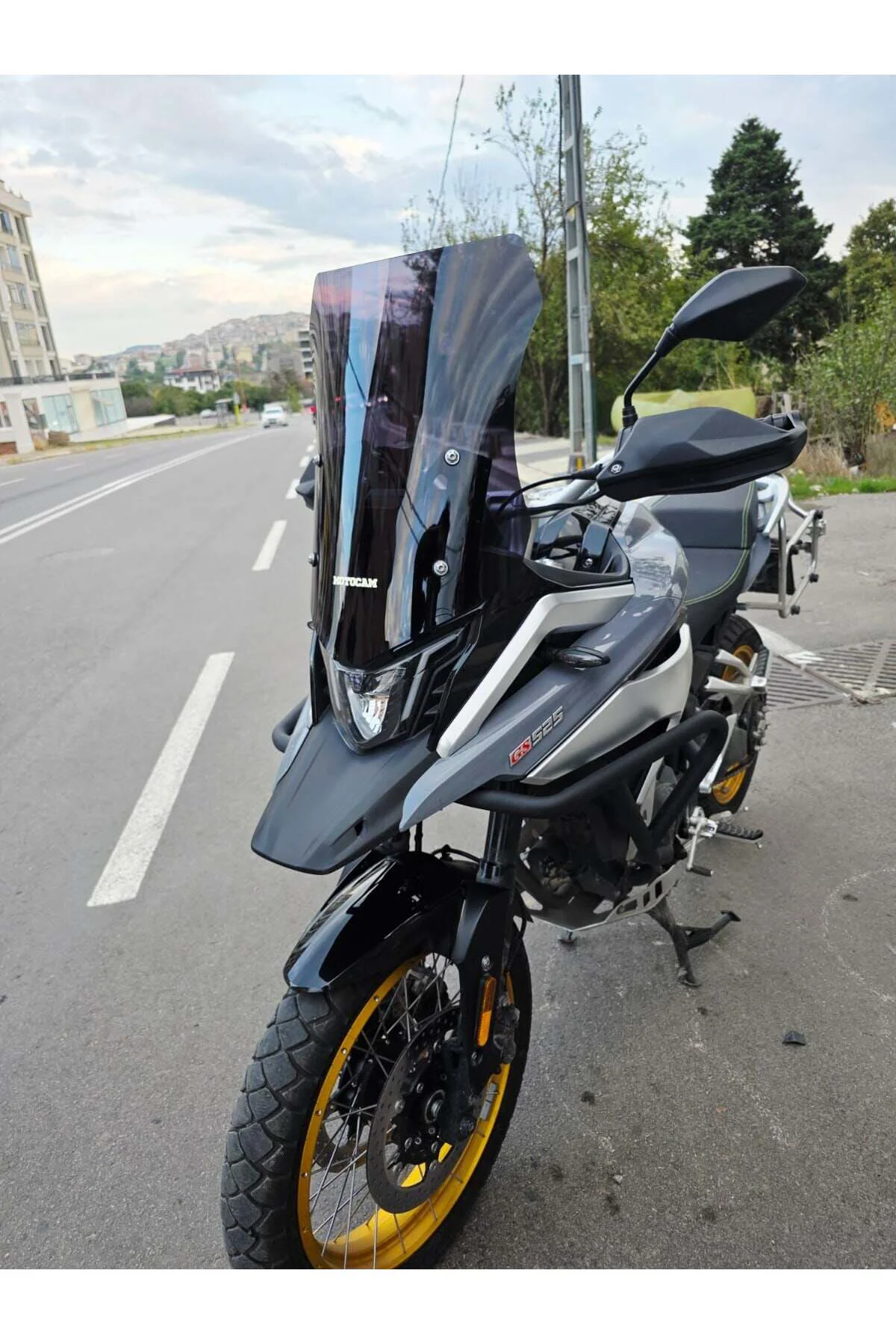 Arora GS 525 Ön Cam 2022-2026 Model 51cm Siyah Renkli 4mm