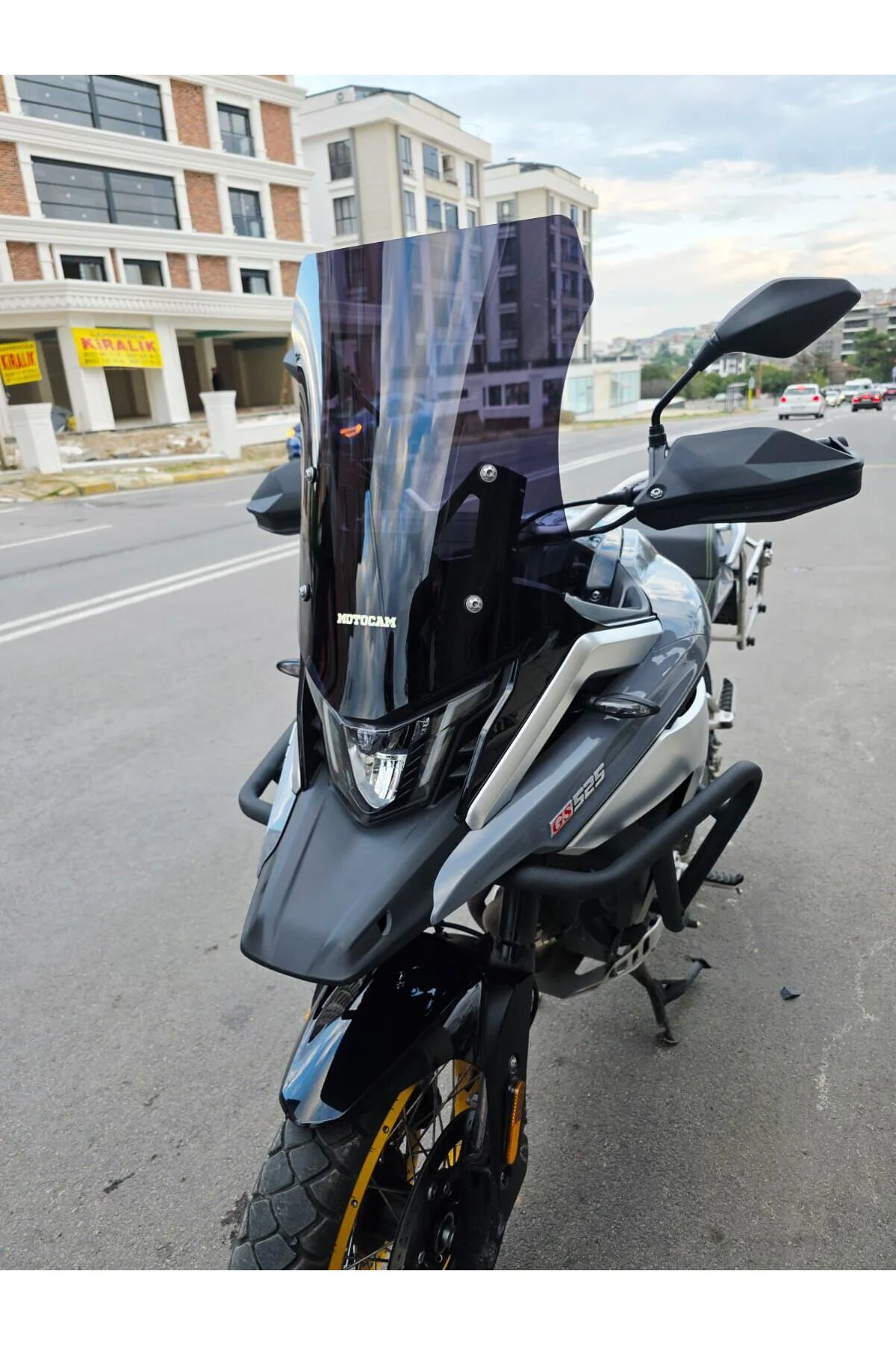 Arora GS 525 Ön Cam 2022-2026 Model 51cm Siyah Renkli 4mm