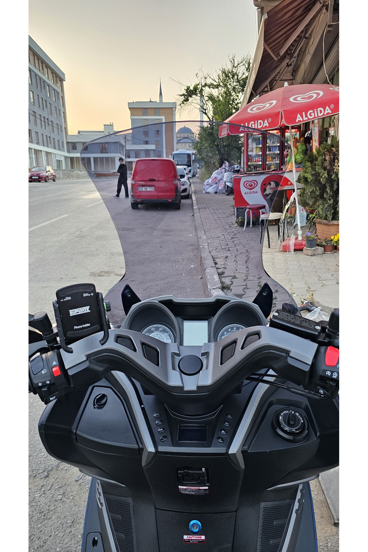 Motocam Arora Gt 125 250 Ön Cam 2023 2024 Model 83Cm Açıkfüme Renkli 4Mm