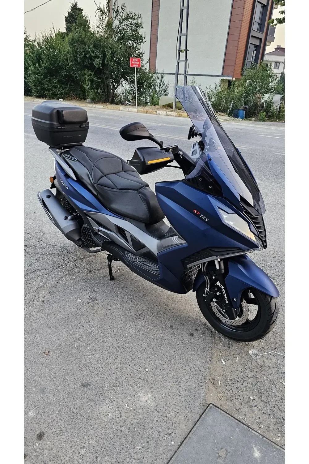 Arora Gt 125 250 Ön Cam 2023 2024 Model 83cm Açıkfüme Renkli 4mm