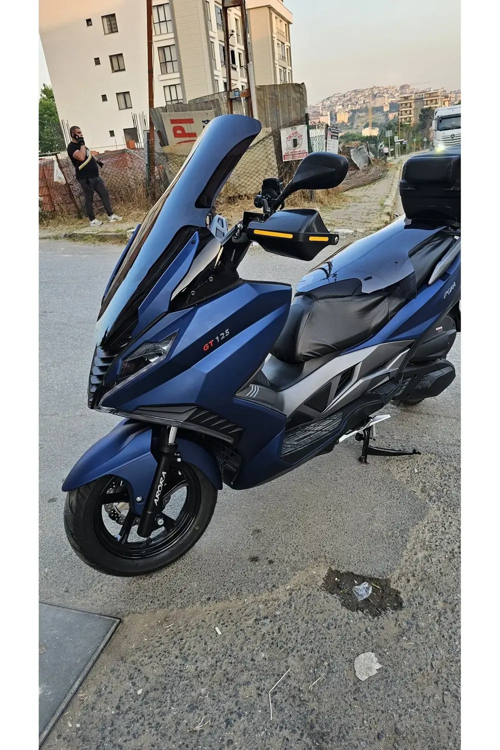 Arora GT 125 250 Siperlik Ön Cam 2023-2025 Model 83cm Siyah Renkl