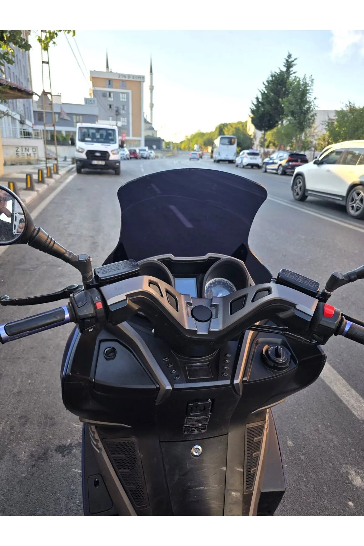 Arora GT 125 Ön Cam 2023-2026 Model 65cm Siyah Renkli 4mm ORİJİNA