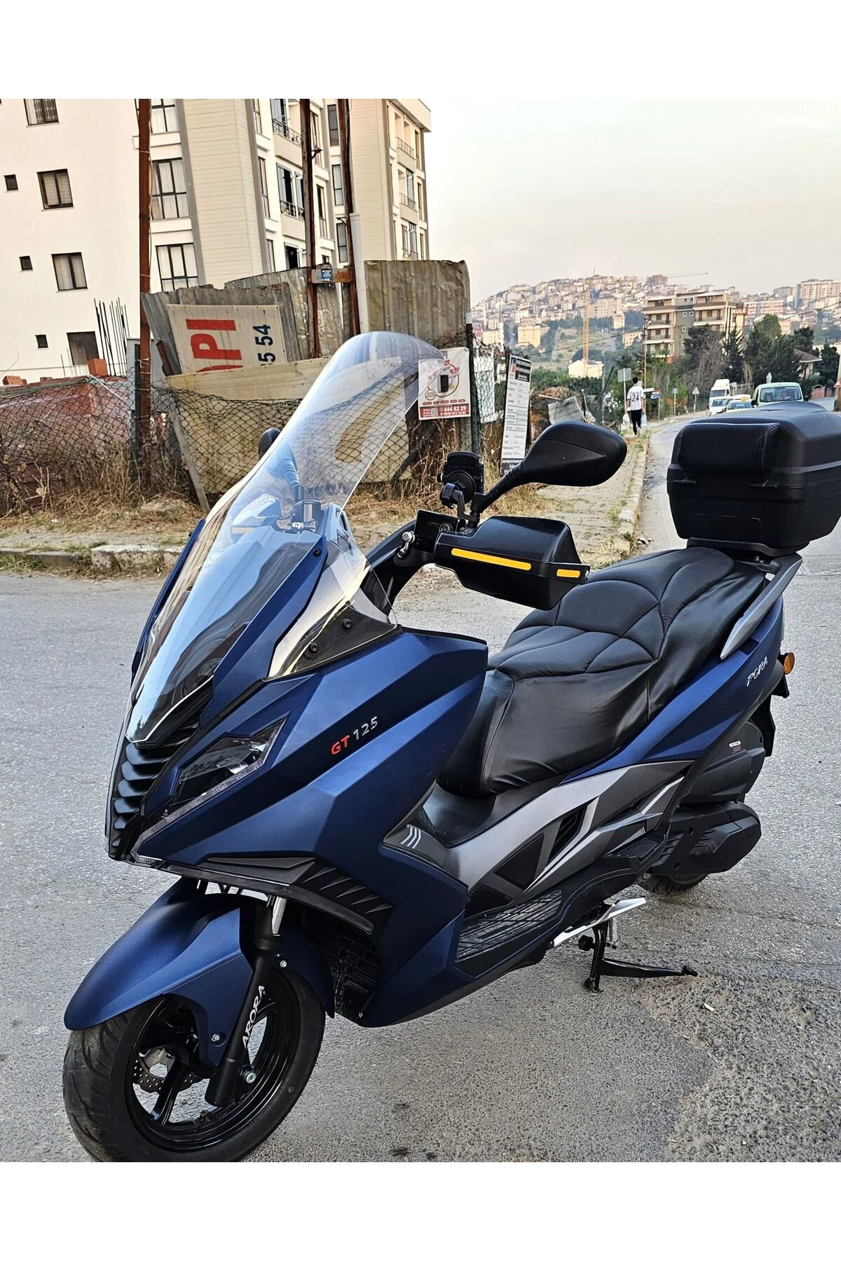Arora GT 250 Ön Cam 2023-2026 Model 83cm Şeffaf Renkli 4mm UZUN