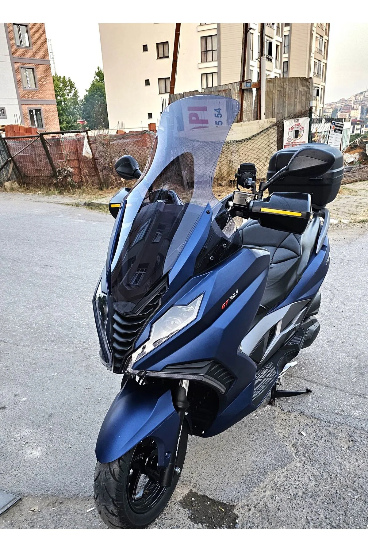 Arora GT 250 Ön Cam 2023-2026 Model 83cm Füme Renkli 4mm UZUN