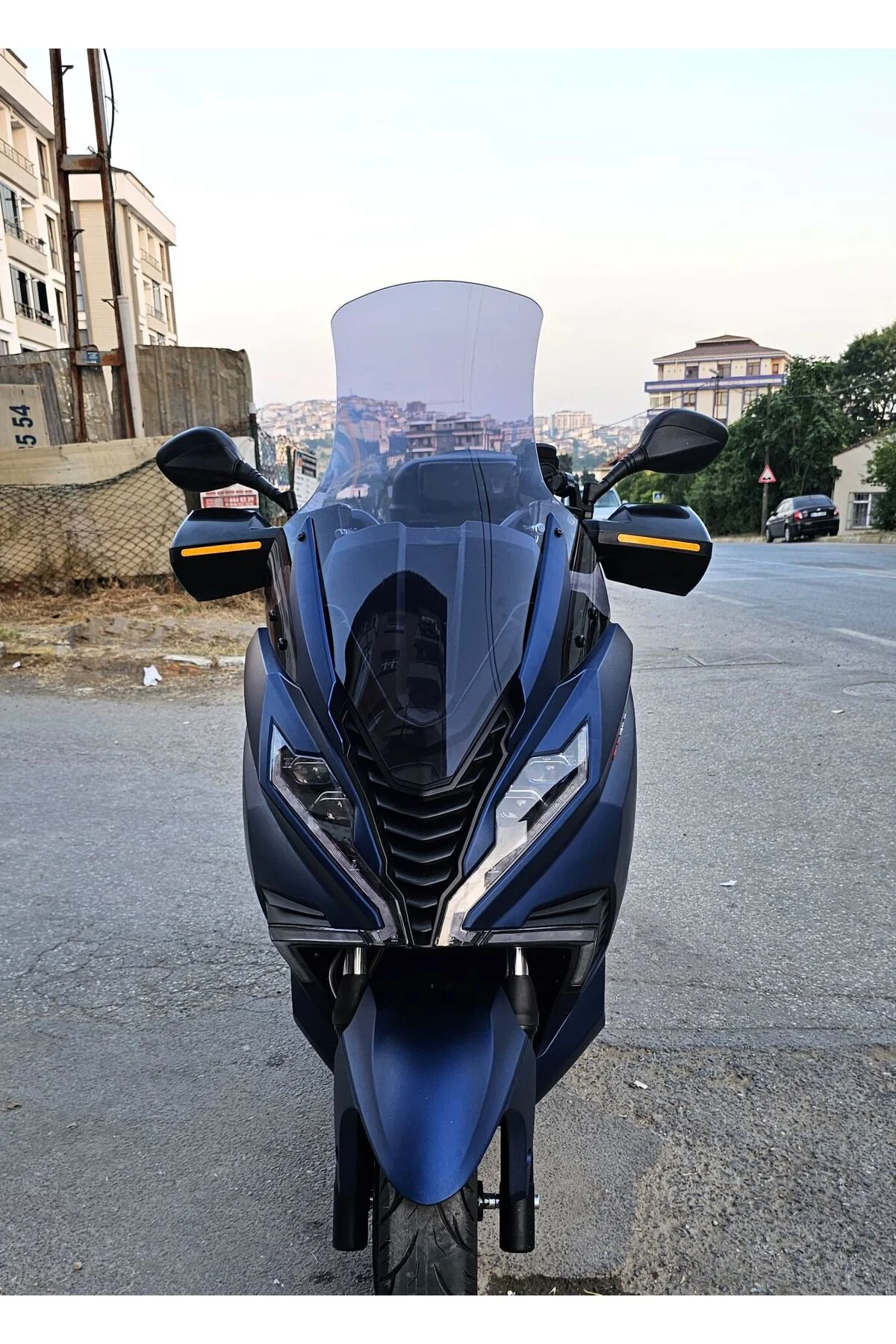 Arora GT 250 Ön Cam 2023-2026 Model 83cm Füme Renkli 4mm UZUN