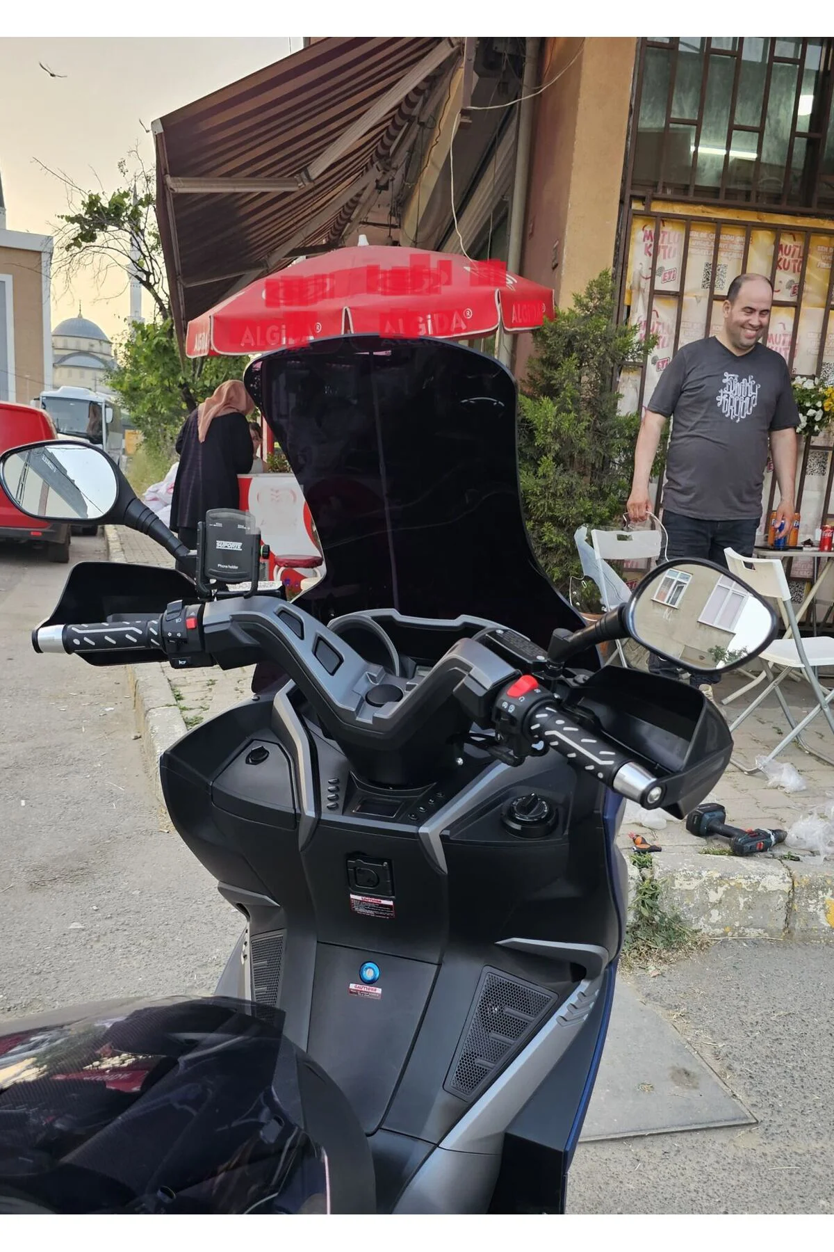 Arora GT 250 Ön Cam 2023-2026 Model 83cm Siyah Renkli 4mm UZUN