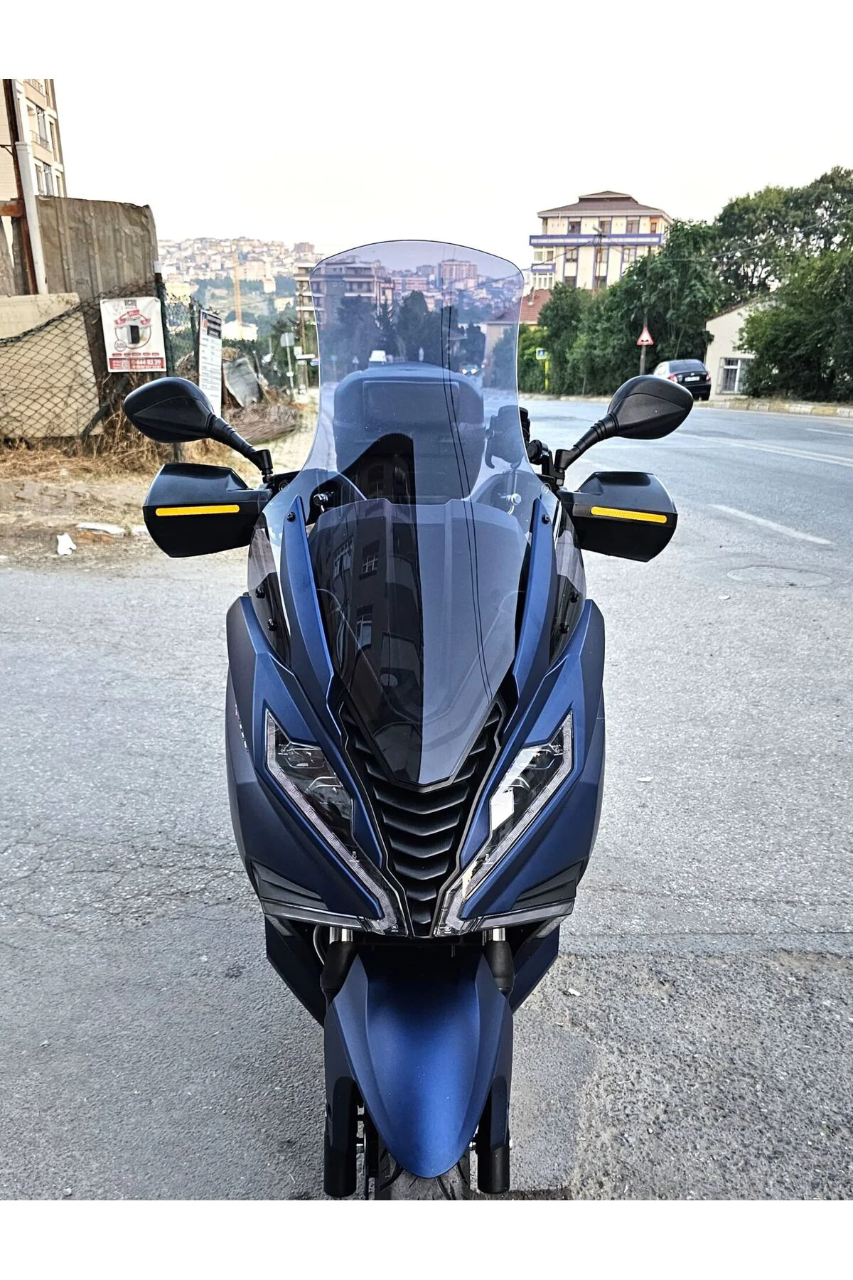 Arora GT 250 Ön Cam 2023-2026 Model 83cm Füme Renkli 4mm UZUN