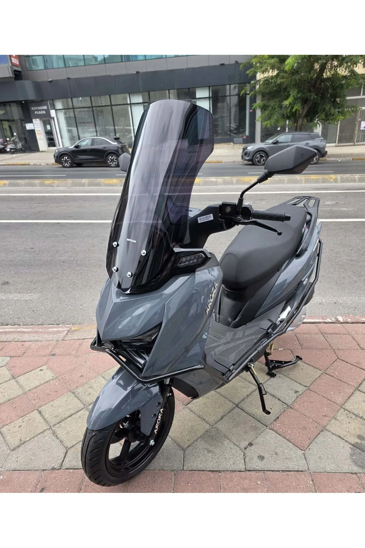 Arora HTX PRO 50 Ön Cam 2025-2026 Model 65cm Siyah Renkli 4mm Arora HTX PRO 50 Ön Cam 2025-2026 Model 65cm Siyah Renkli 4mm