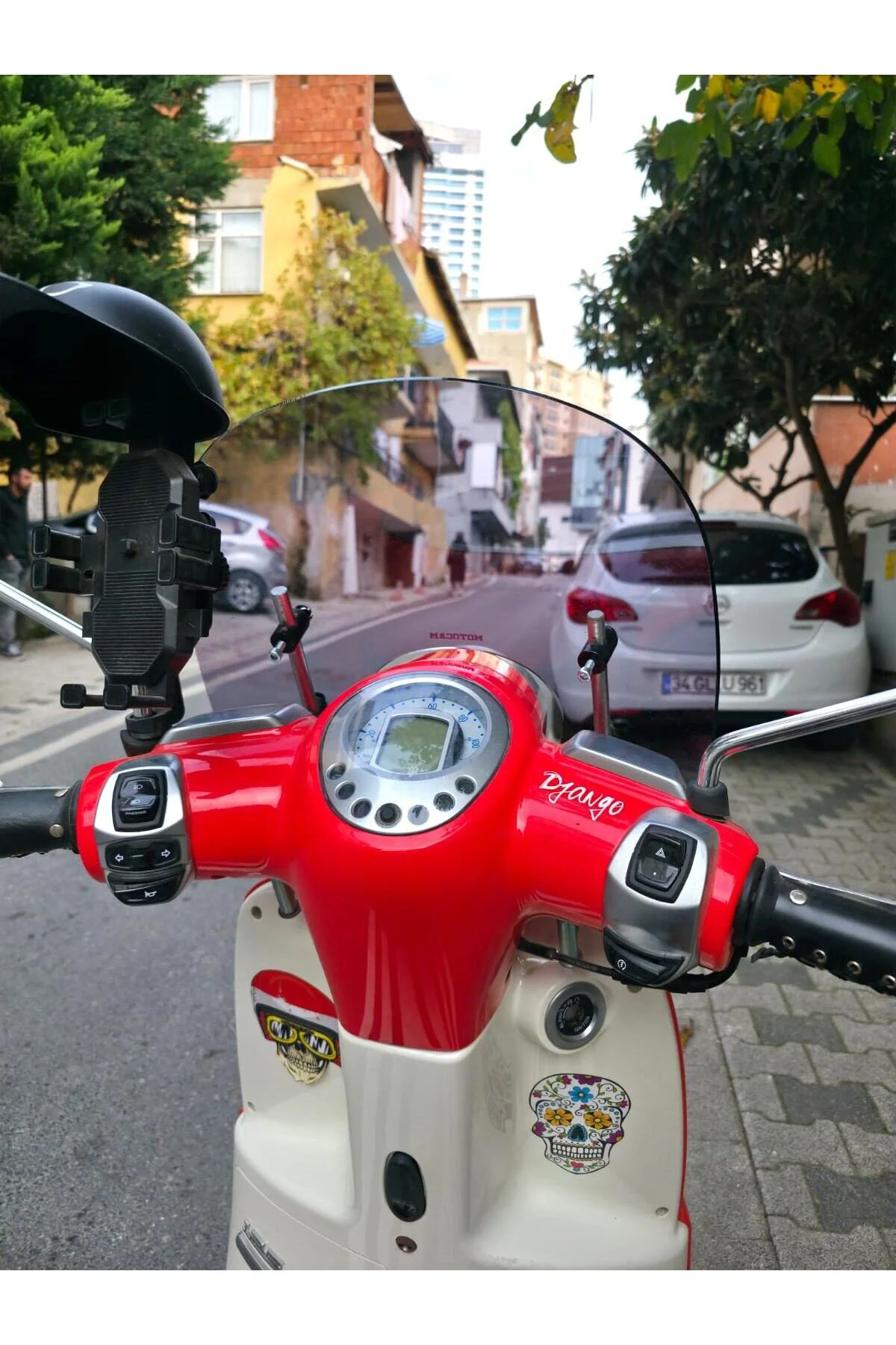 Arora Malibu 125 Ön Cam 2017-2026 Model 37cm Füme Renkli 4mm APAR