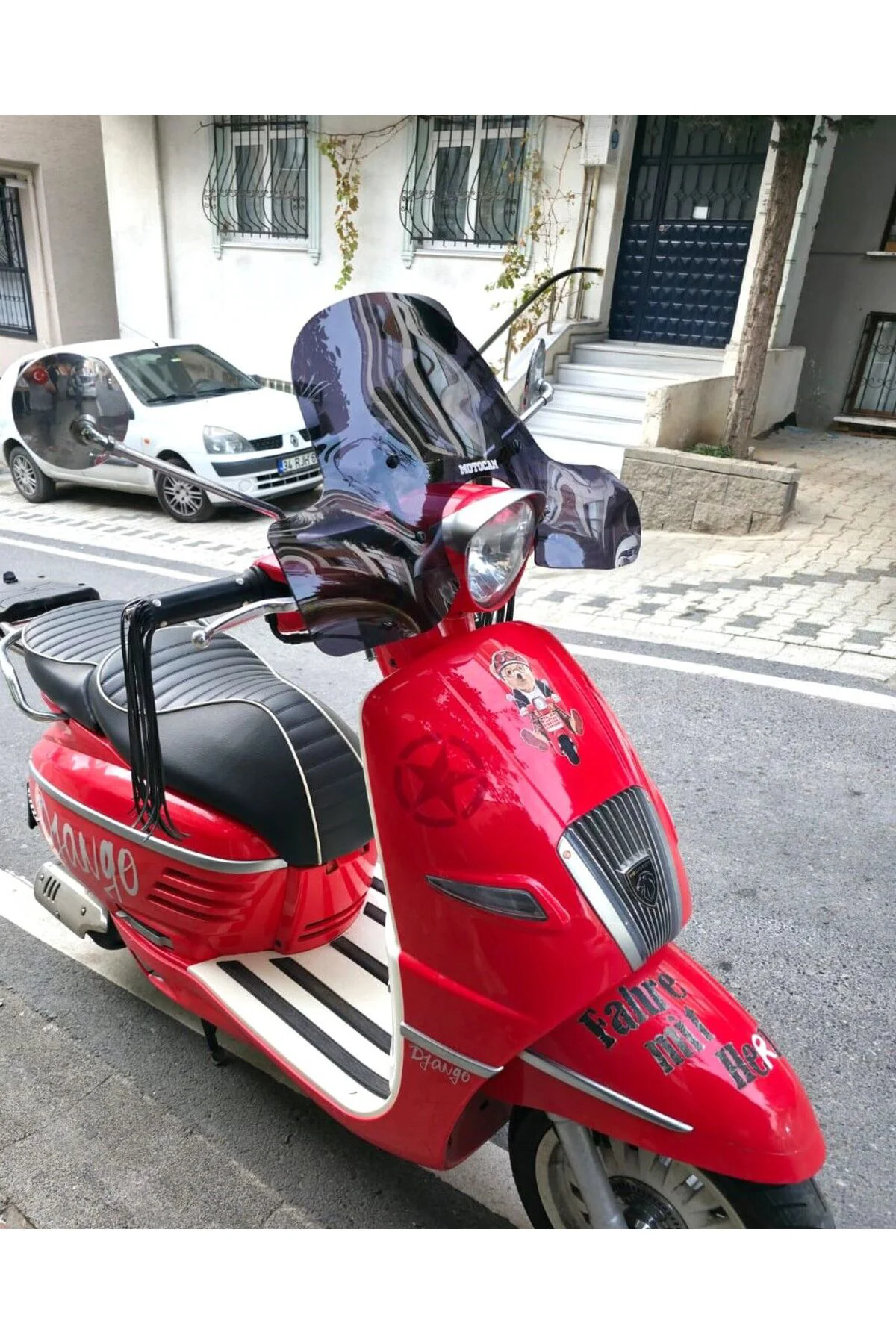 Arora Malibu 125 Ön Cam 2017-2026 Model 39cm Siyah Renkli 4mm Elc