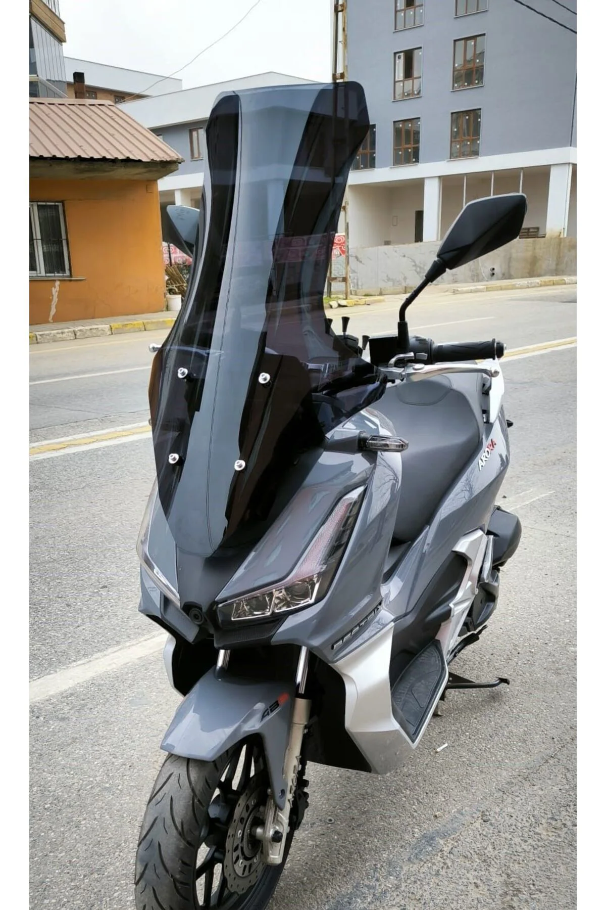 Arora Max PRO 125 Ön Cam 2023-2026 Model 78cm Siyah Renkli 4mm UZ