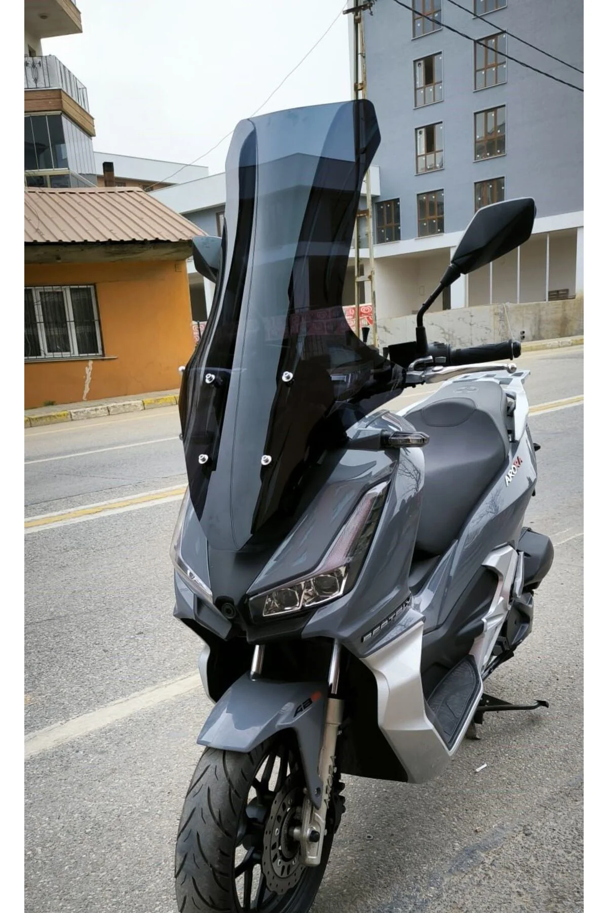 Arora Max PRO 125 Ön Cam 2023-2026 Model 78cm Siyah Renkli 4mm UZ
