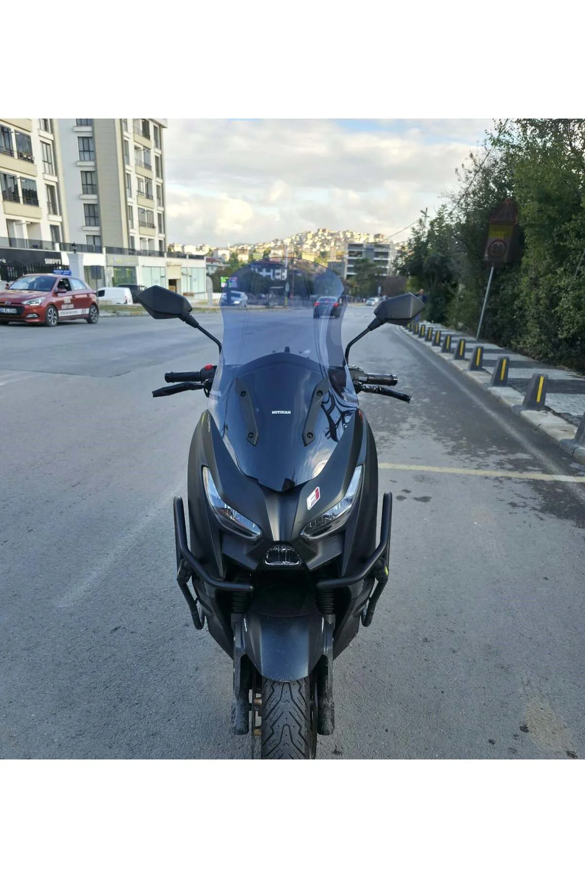 Arora Max Pro 250 Ön Cam 2025-2026 Model 63cm Füme Renkli 4mm