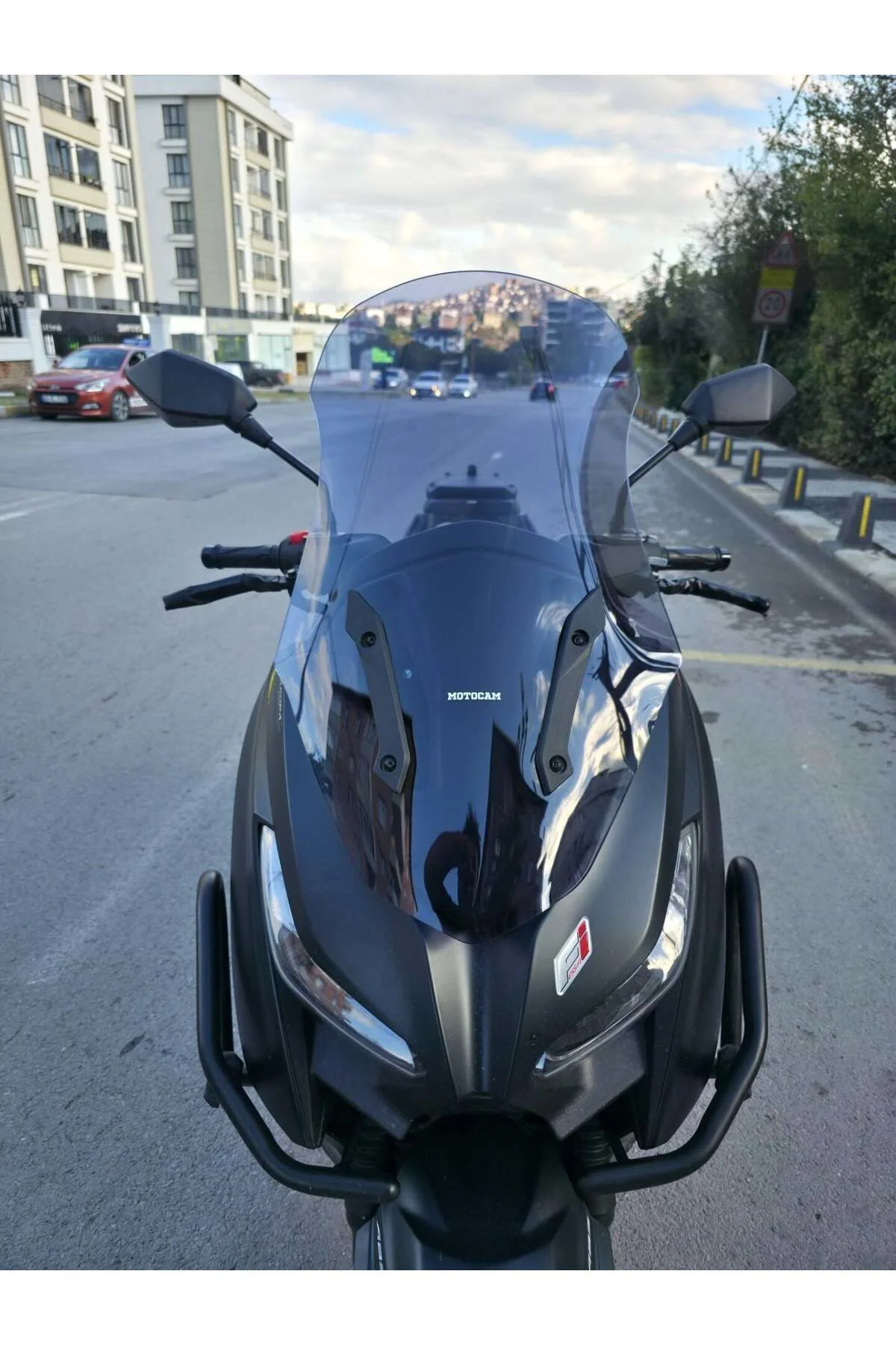 Arora Max Pro 250 Ön Cam 2025-2026 Model 72cm Füme Renkli 4mm